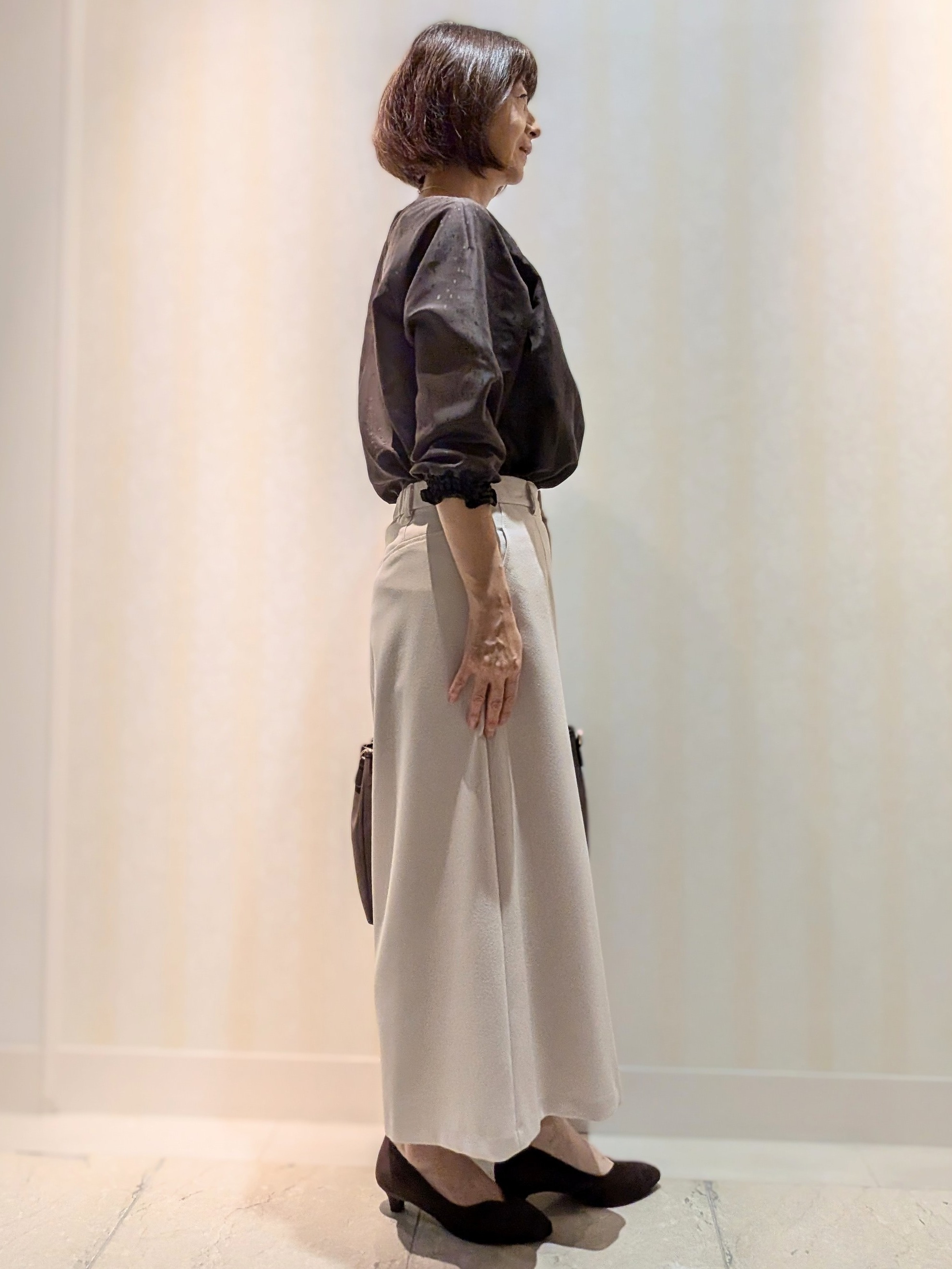 Ariさんの「Reflect｜タックデザイン ラグランスリーブブラウス」を使ったコーディネート
