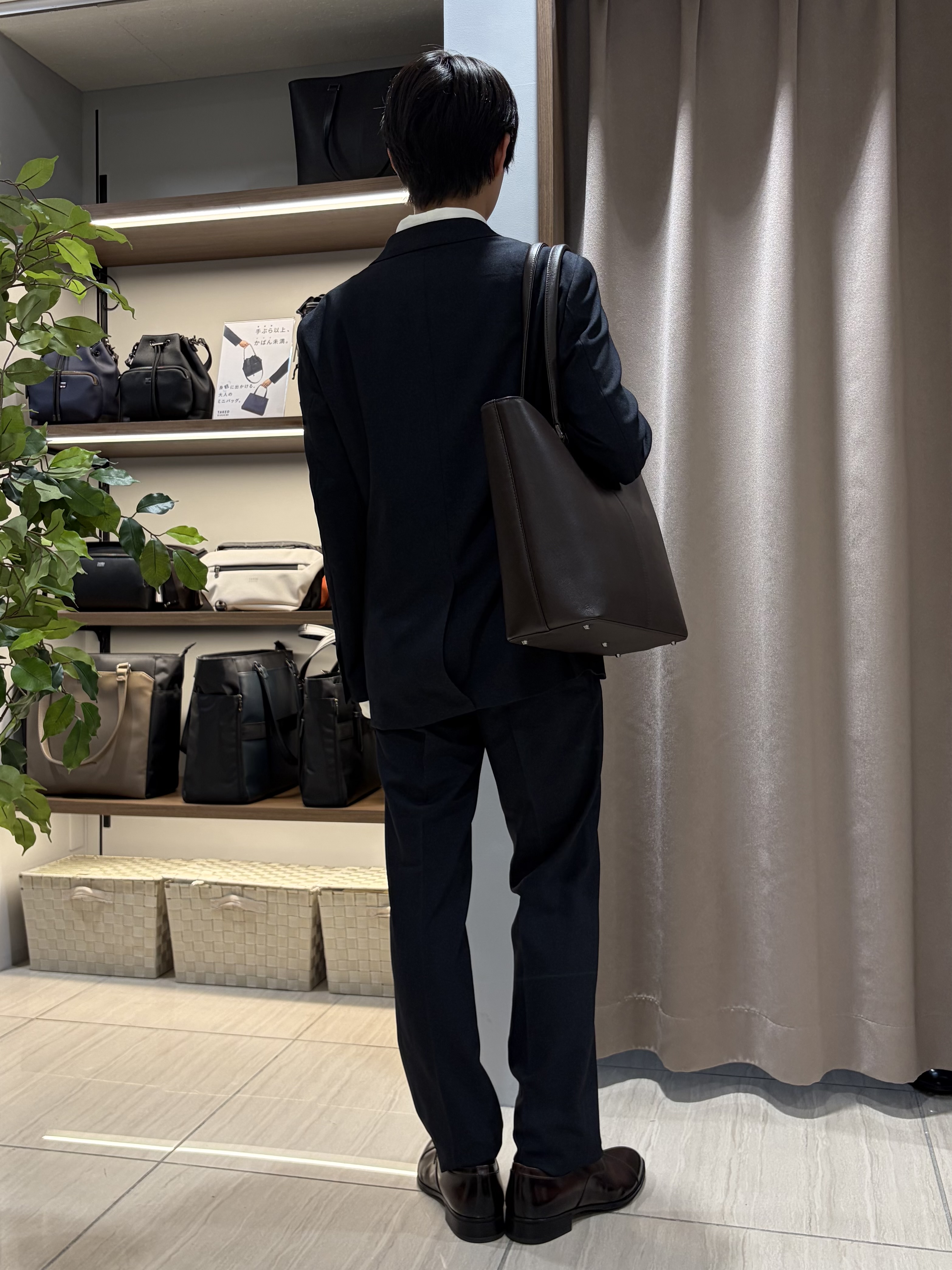 hiroさんの「TAKEO KIKUCHI｜ウールライクキャットフット ジャケット」を使ったコーディネート