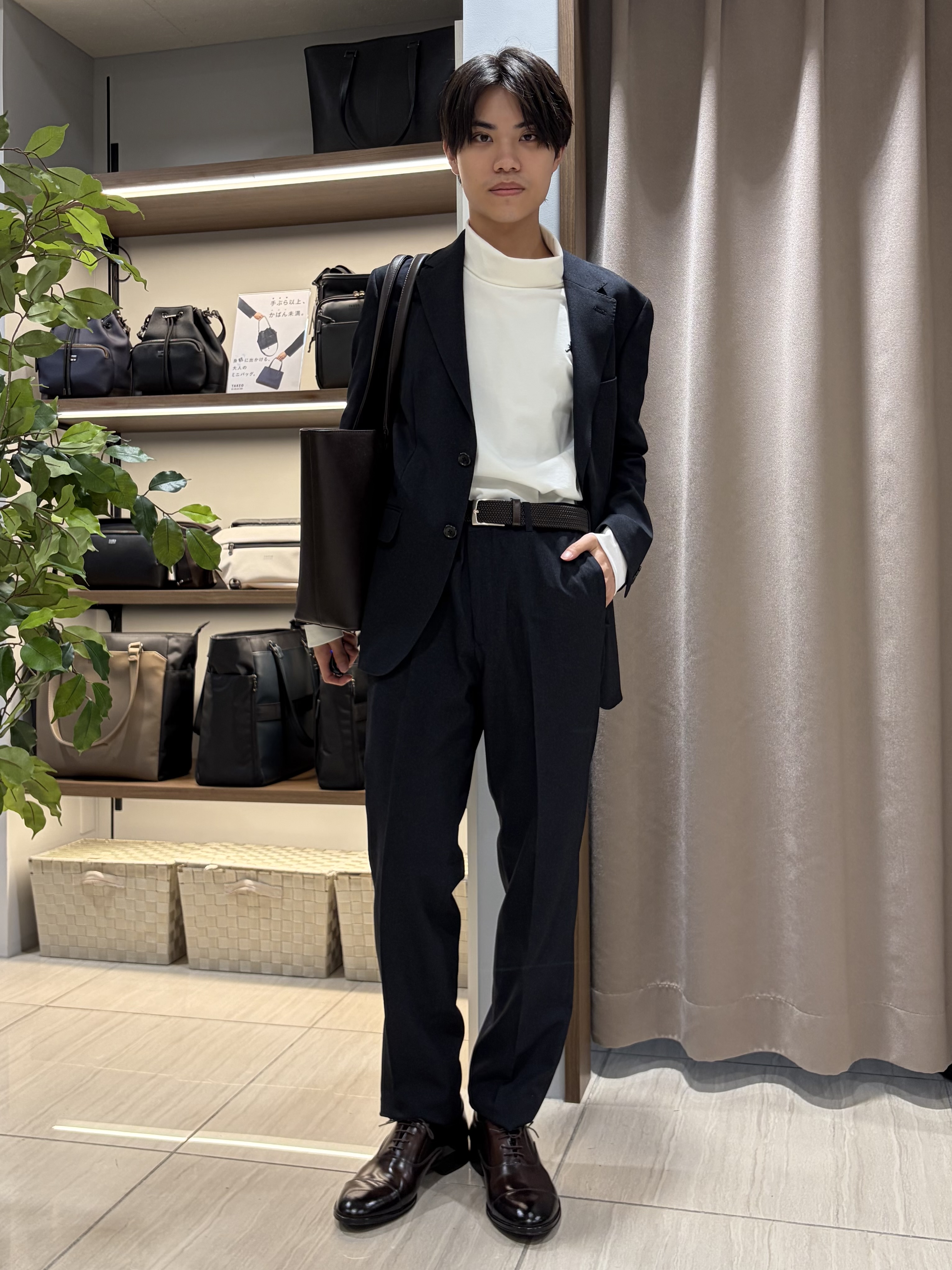 hiroさんの「TAKEO KIKUCHI｜ウールライクキャットフット ジャケット」を使ったコーディネート