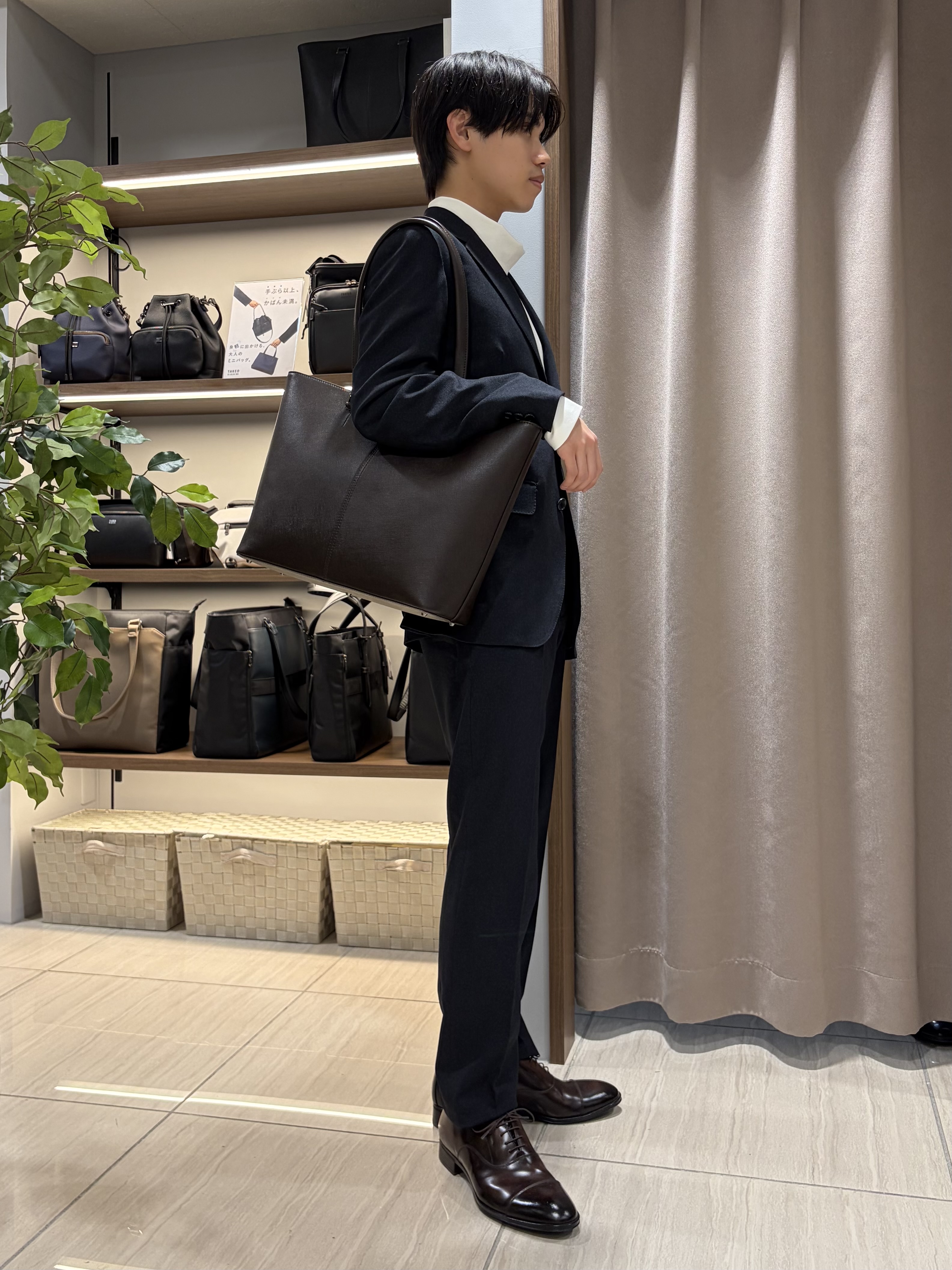 hiroさんの「TAKEO KIKUCHI｜ウールライクキャットフット ジャケット」を使ったコーディネート