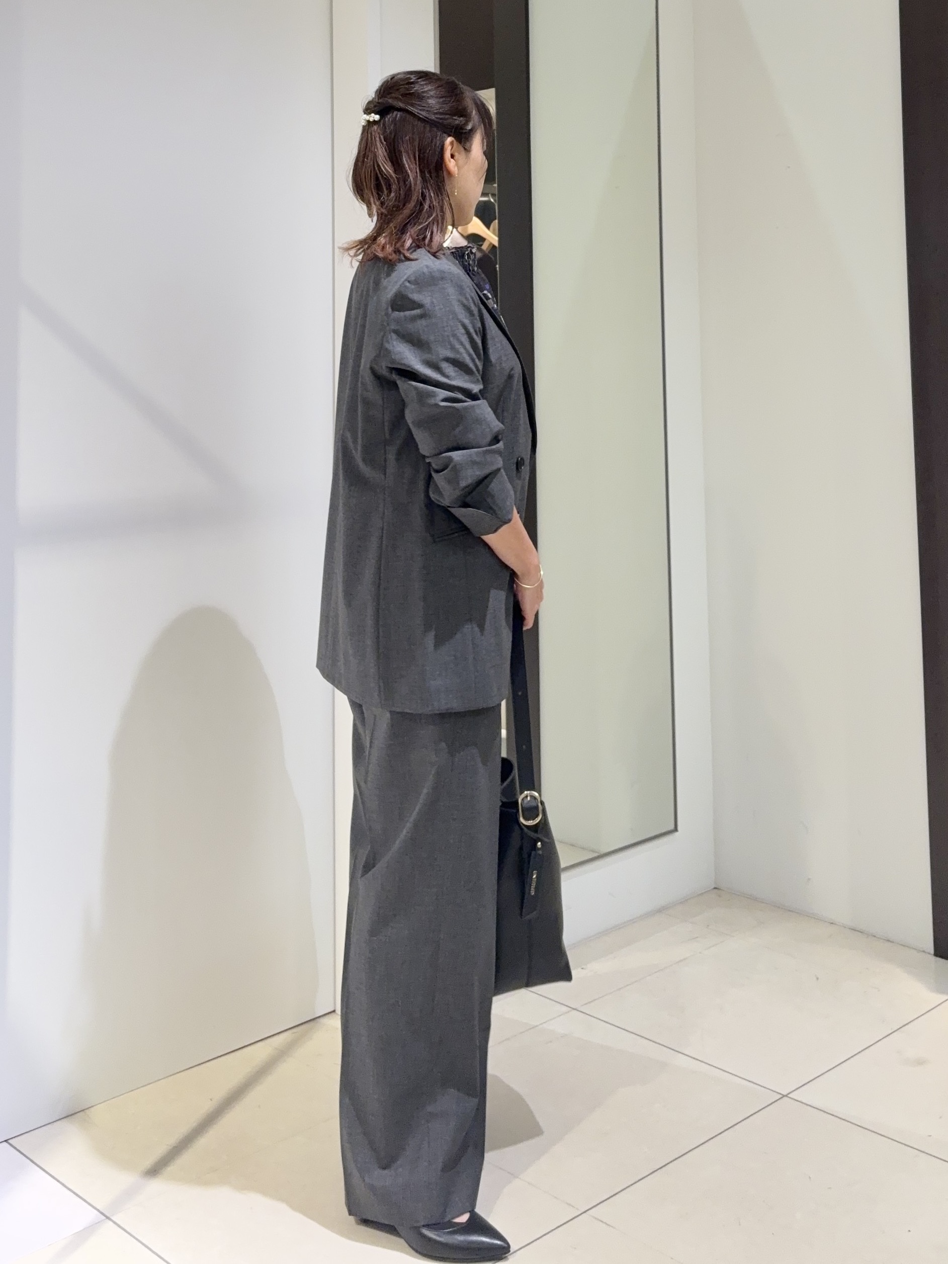 tomoさんの「UNTITLED｜【セットアップ可/秋羽織り/お仕事スーツ】ウールブレンドダブルジャケット」を使ったコーディネート