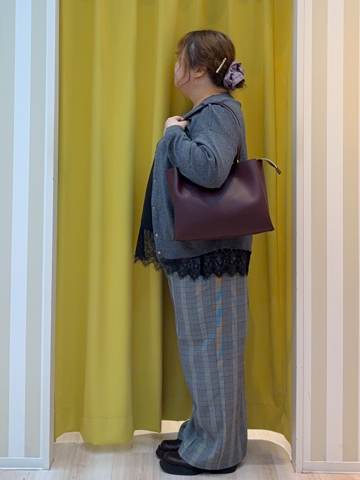 kotoさんさんの「SHOO･LA･RUE｜【セットアップ可/洗濯機可】軽やかに羽織れる スポンディッシュ ニットカーディガン」を使ったコーディネート