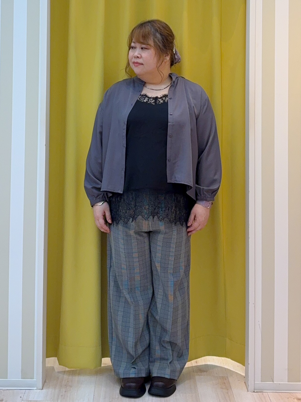 kotoさんさんの「SHOO･LA･RUE｜配色取り外しリボン付きフレアブラウス」を使ったコーディネート
