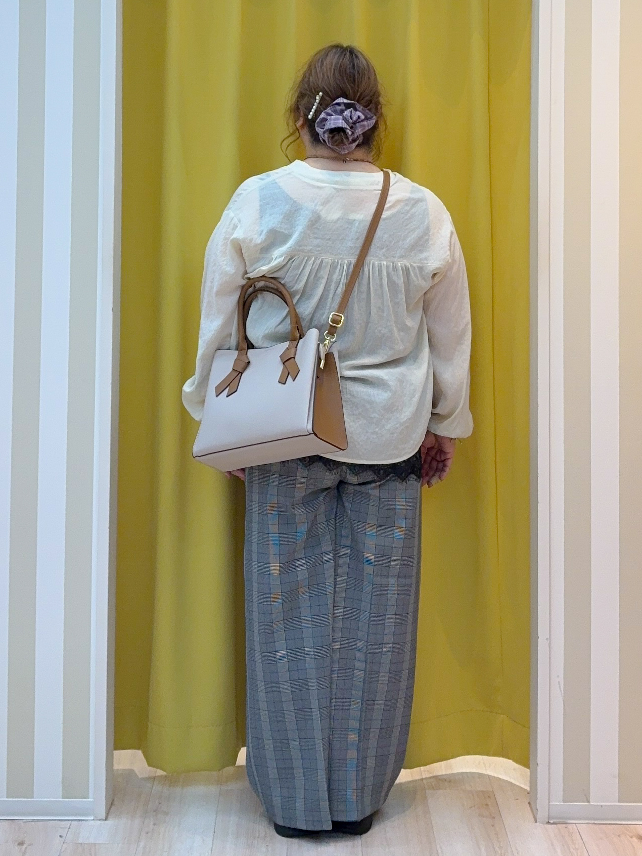 kotoさんさんの「SHOO･LA･RUE｜【S-LL/洗濯機可】着痩せシルエット シャーリングシャツカーディガン」を使ったコーディネート