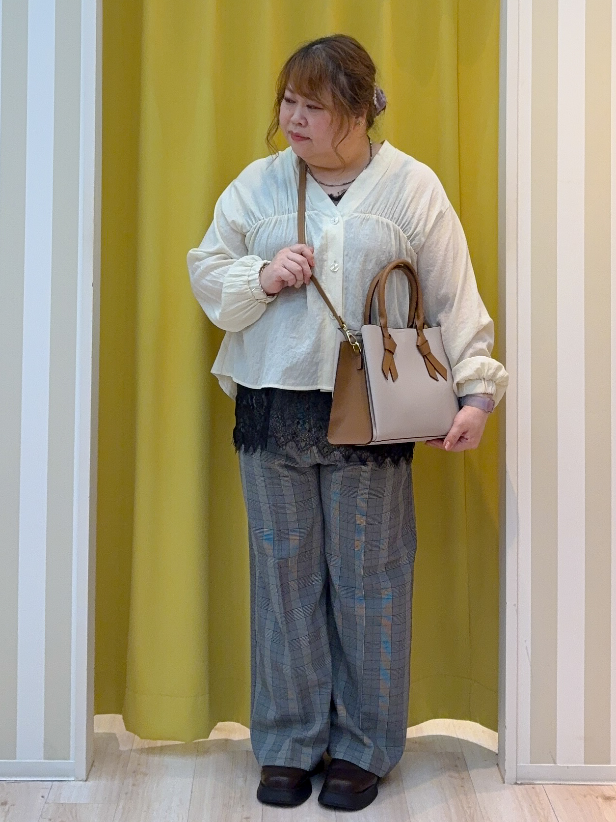 kotoさんさんの「SHOO･LA･RUE｜【S-LL/洗濯機可】着痩せシルエット シャーリングシャツカーディガン」を使ったコーディネート