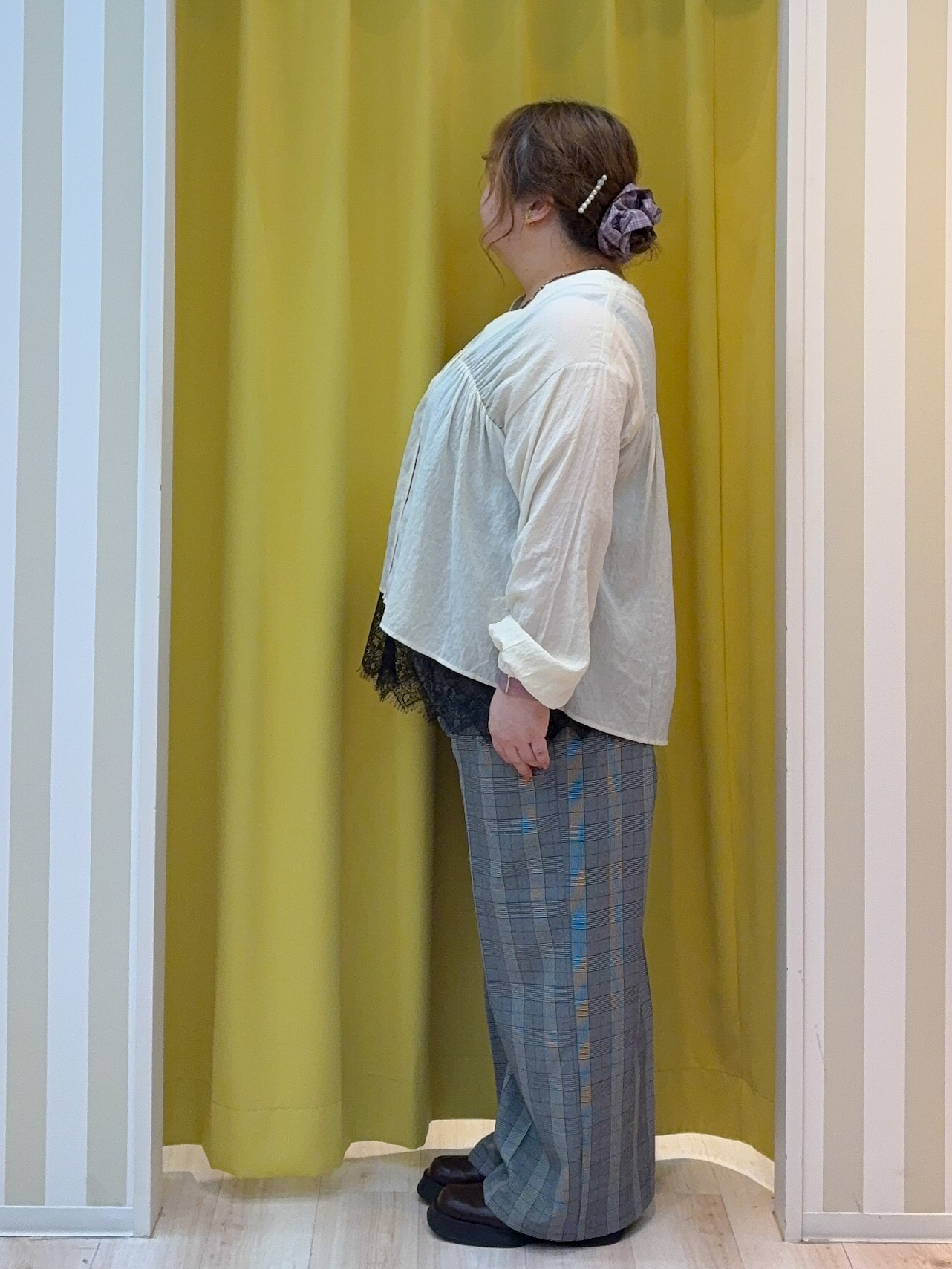 kotoさんさんの「SHOO･LA･RUE｜【S-LL/洗濯機可】着痩せシルエット シャーリングシャツカーディガン」を使ったコーディネート