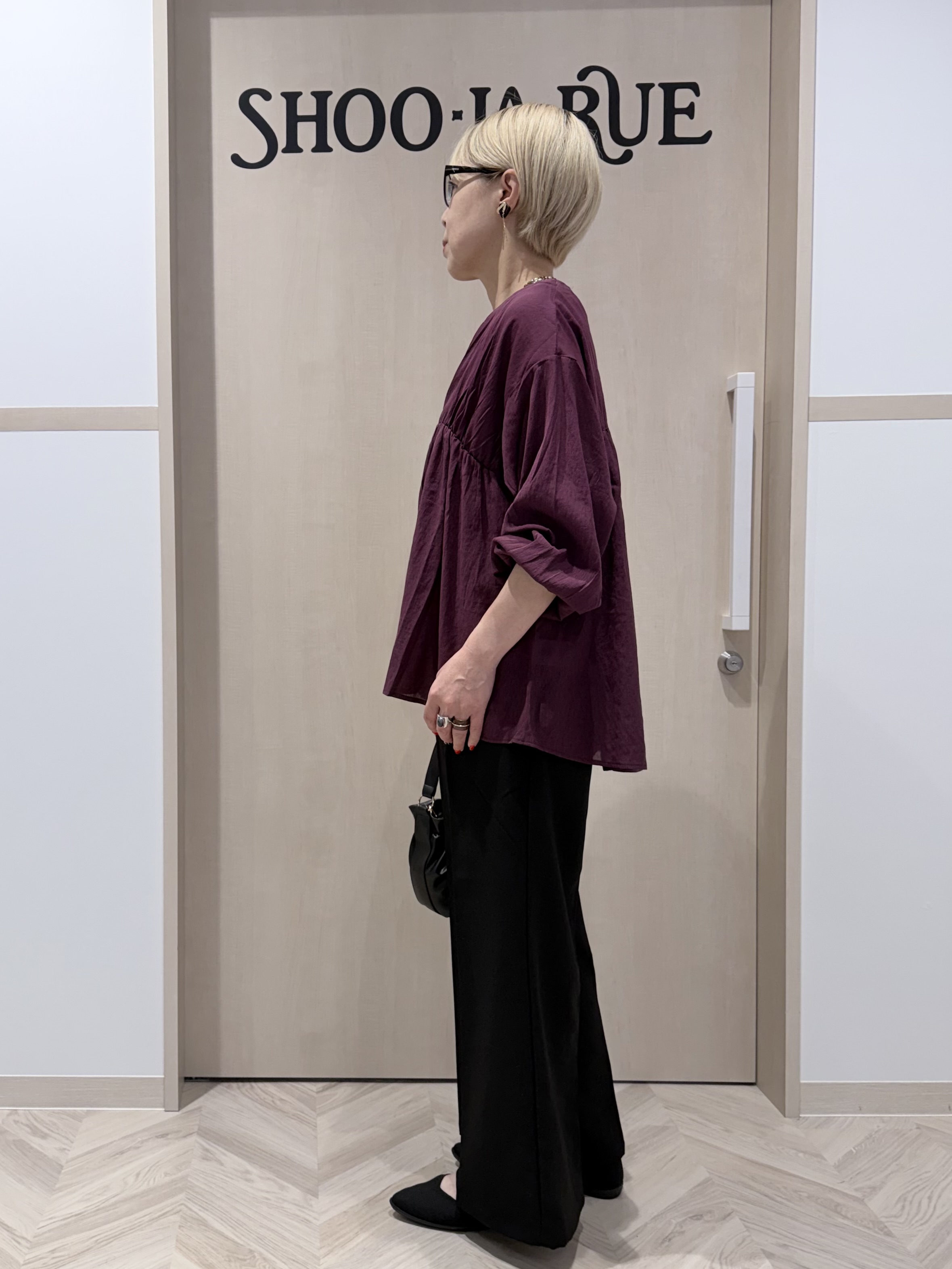 chieさんの「SHOO･LA･RUE｜【S-LL/洗濯機可】着痩せシルエット シャーリングシャツカーディガン」を使ったコーディネート