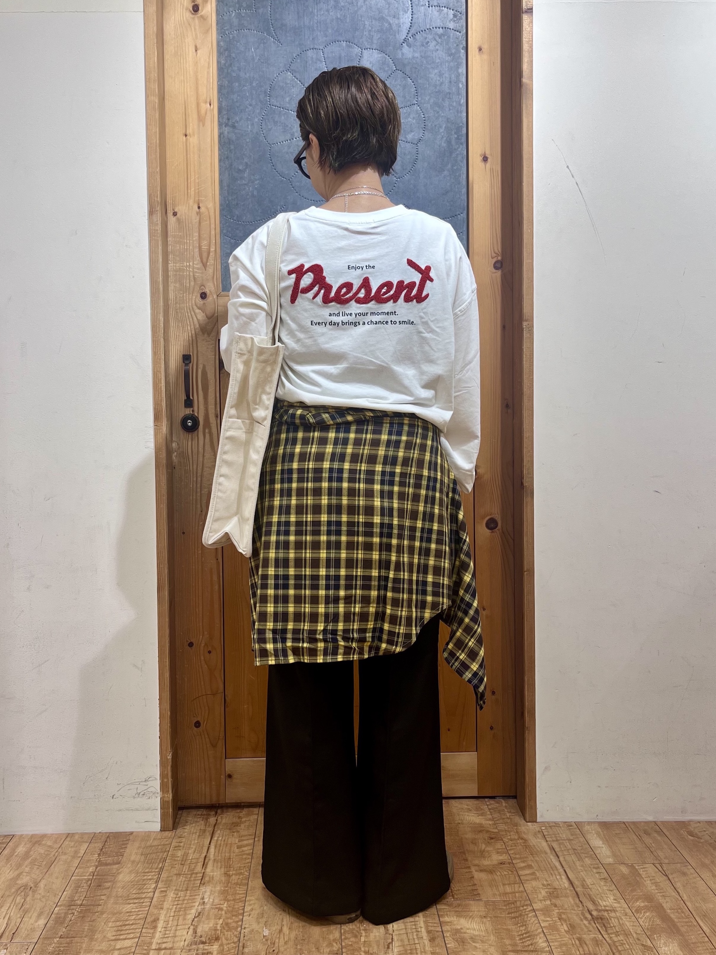 ゆみさんの「SHOO･LA･RUE｜【洗濯後しわになりにくい/S-LL】気分で選ぶ 大人のデイリー使いに ベーシックシャツ」を使ったコーディネート