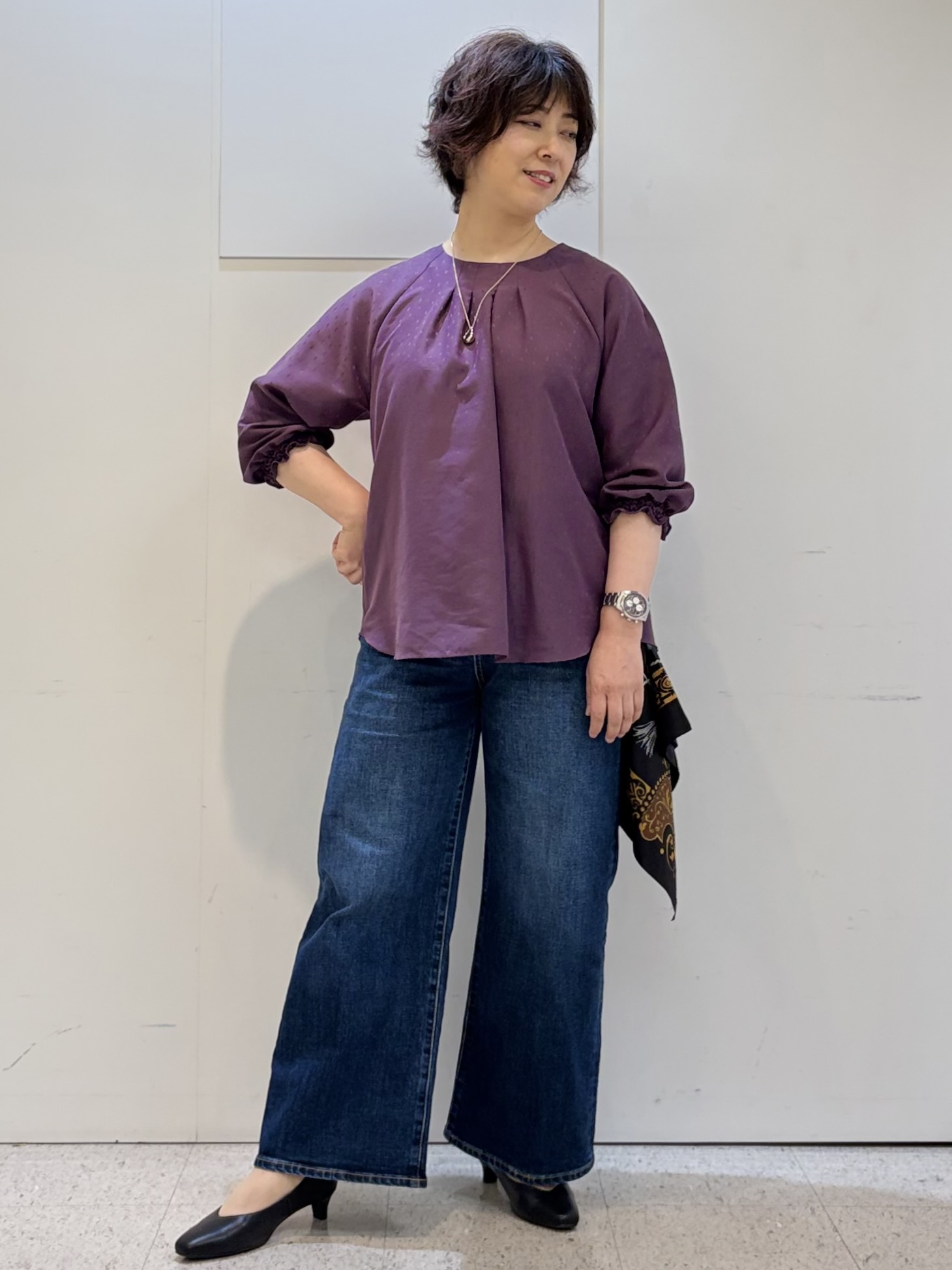ヤスコさんの「Reflect｜タックデザイン ラグランスリーブブラウス」を使ったコーディネート
