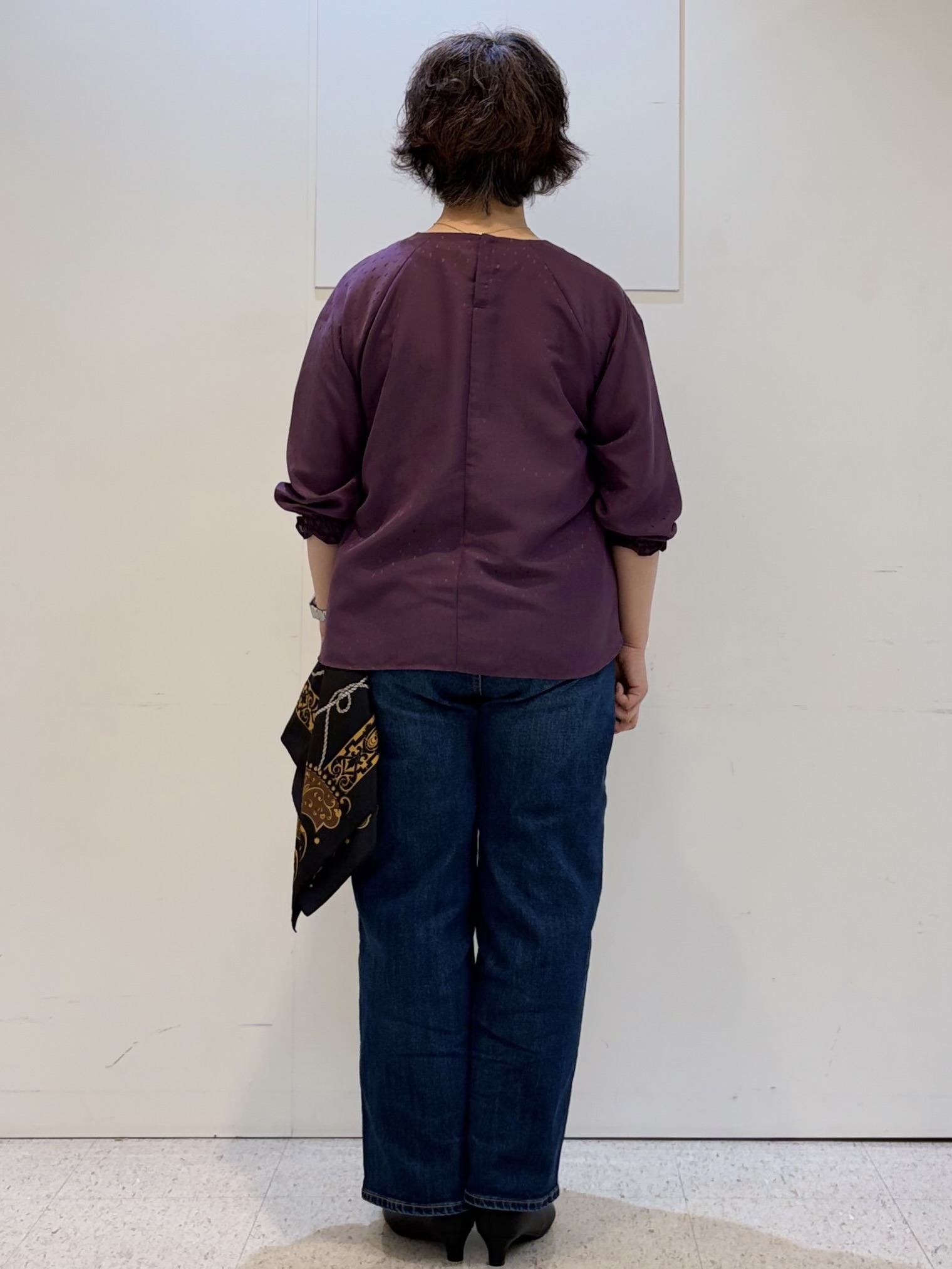 ヤスコさんの「Reflect｜タックデザイン ラグランスリーブブラウス」を使ったコーディネート