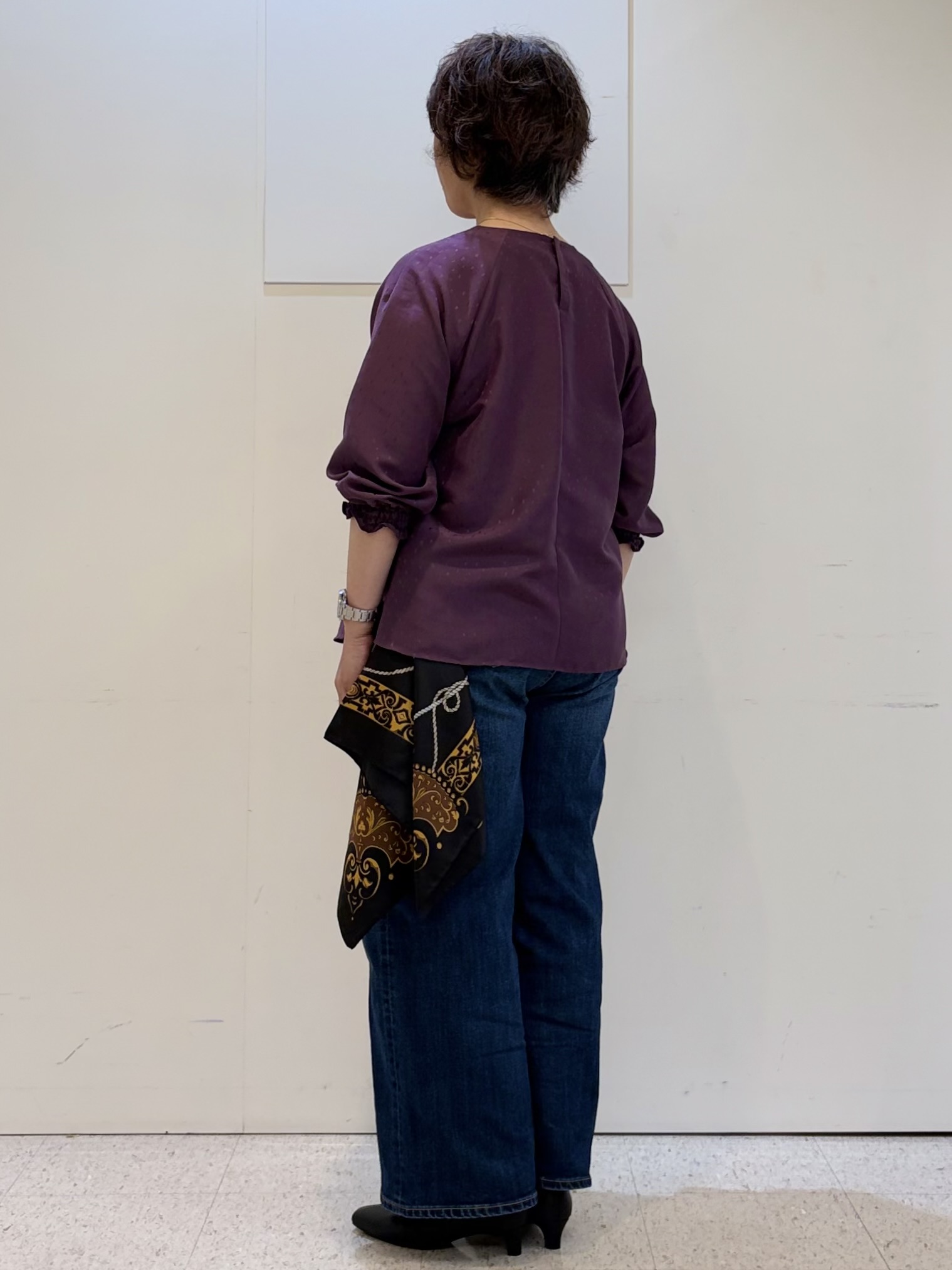 ヤスコさんの「Reflect｜タックデザイン ラグランスリーブブラウス」を使ったコーディネート