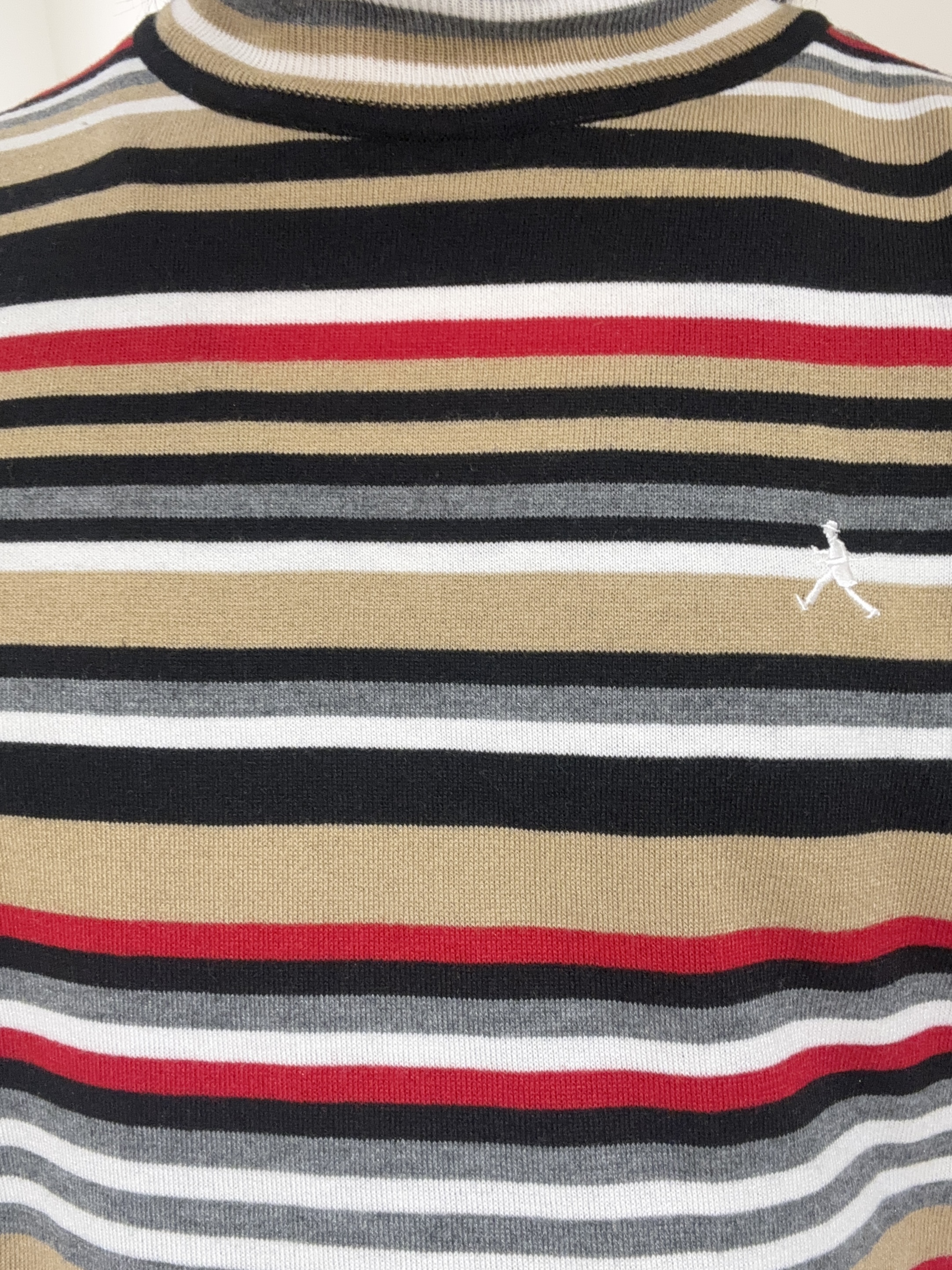 及川さんの「TAKEO KIKUCHI｜【BOWLER HAT LABEL】日本製マルチボーダータートルニット」を使ったコーディネート