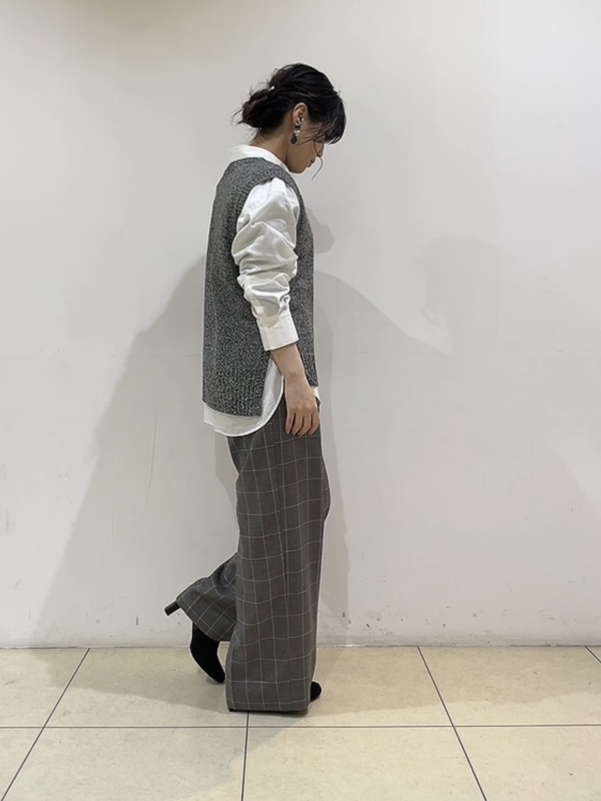 watanabeさんの「UNTITLED｜【5色展開/手洗い可】ローシルクウールニットベスト」を使ったコーディネート