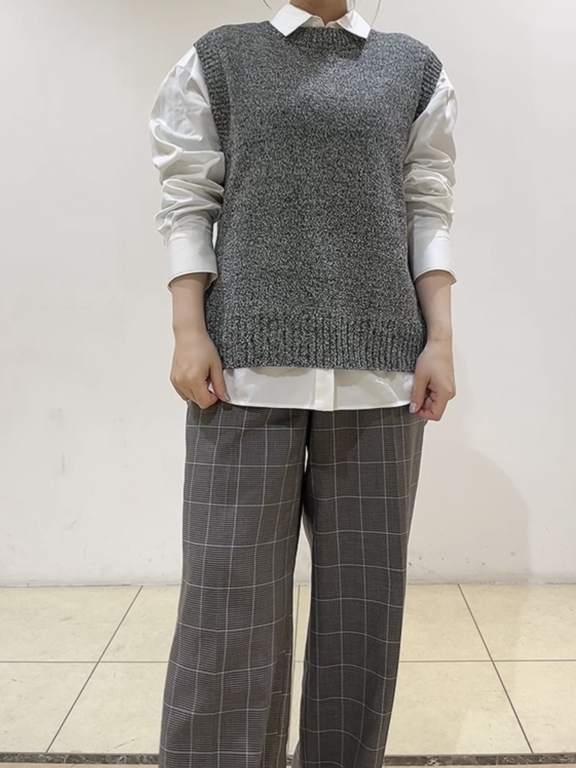 watanabeさんの「UNTITLED｜【5色展開/手洗い可】ローシルクウールニットベスト」を使ったコーディネート