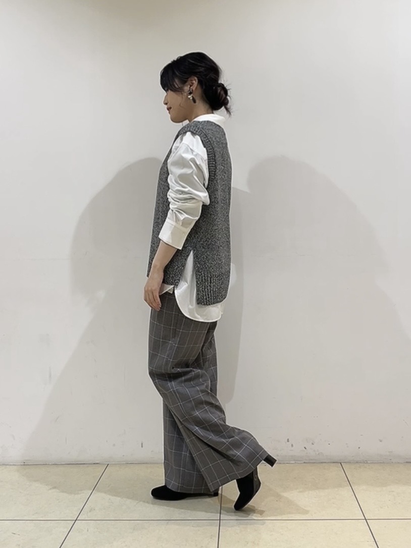 watanabeさんの「UNTITLED｜【5色展開/手洗い可】ローシルクウールニットベスト」を使ったコーディネート