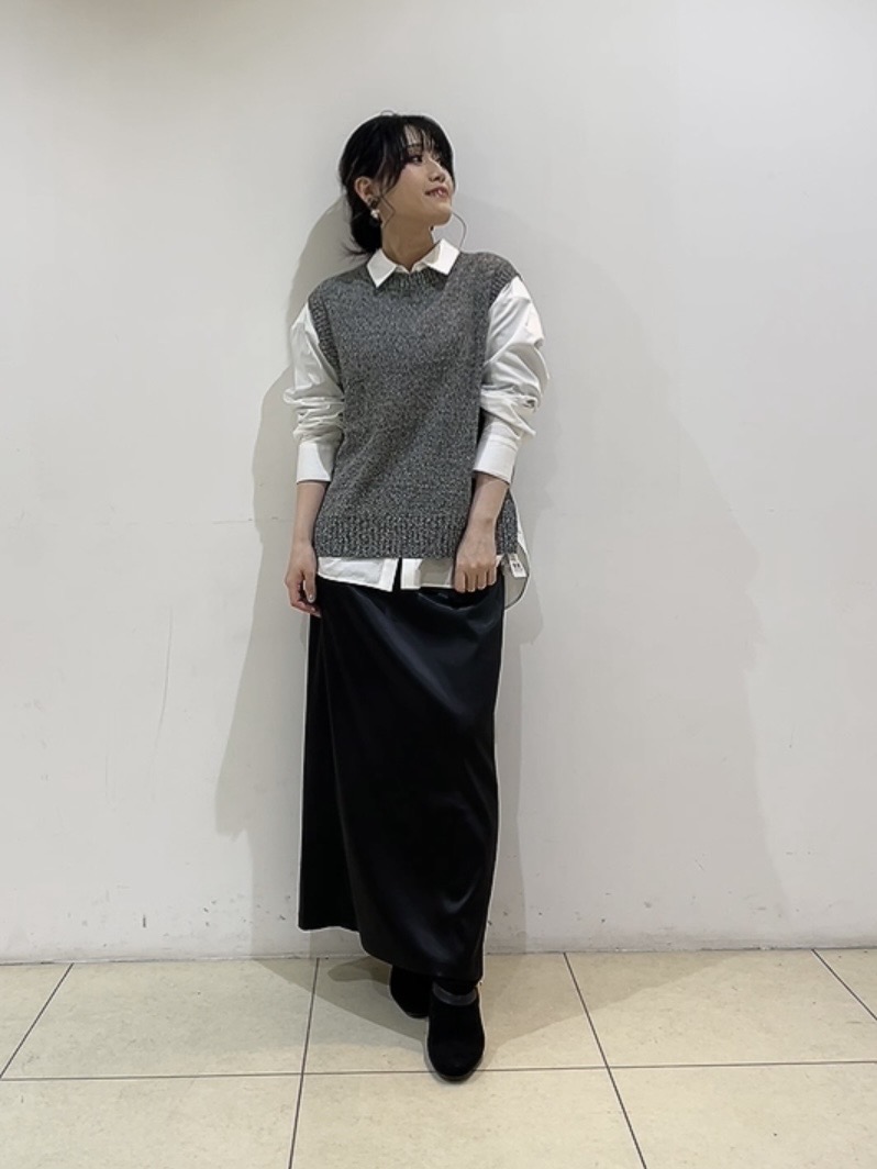 watanabeさんの「UNTITLED｜【5色展開/手洗い可】ローシルクウールニットベスト」を使ったコーディネート