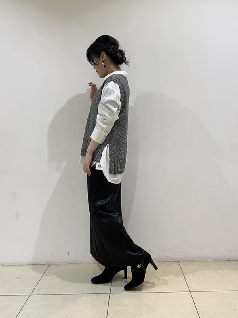 watanabeさんの「UNTITLED｜【5色展開/手洗い可】ローシルクウールニットベスト」を使ったコーディネート