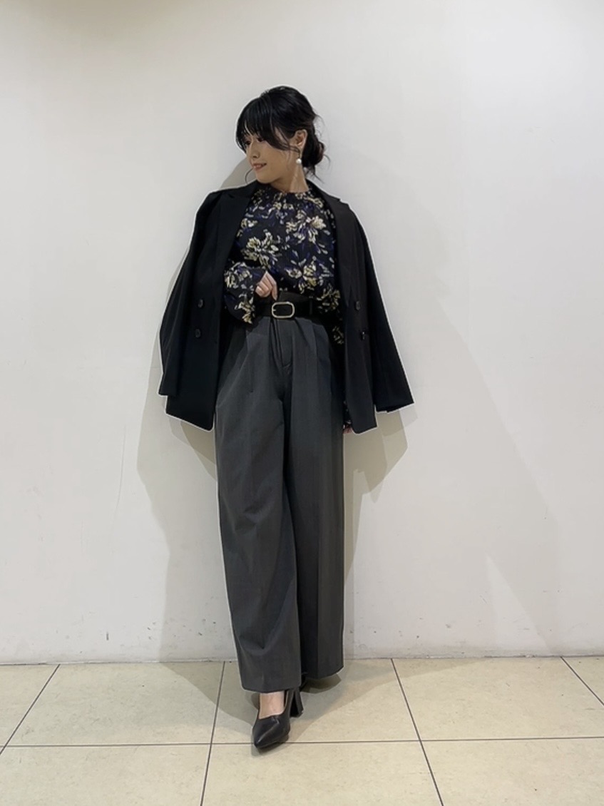 watanabeさんの「UNTITLED｜【セットアップ可/秋羽織り/お仕事スーツ】ウールブレンドダブルジャケット」を使ったコーディネート