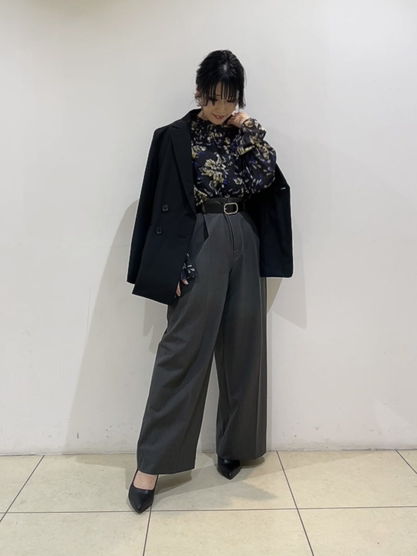 watanabeさんの「UNTITLED｜【セットアップ可/秋羽織り/お仕事スーツ】ウールブレンドダブルジャケット」を使ったコーディネート