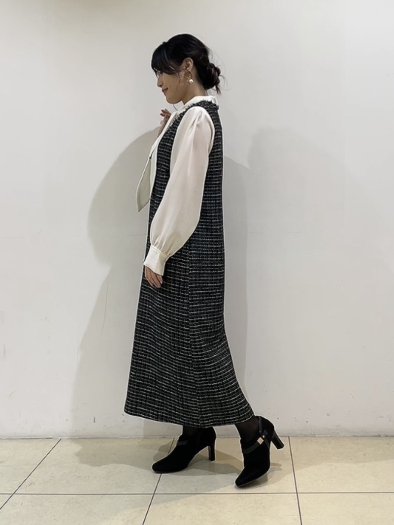 watanabeさんの「UNTITLED｜【軽量／程よいシアー】ナロータイブラウス」を使ったコーディネート