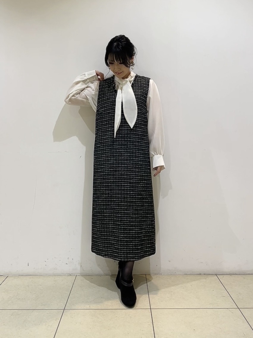watanabeさんの「UNTITLED｜【軽量／程よいシアー】ナロータイブラウス」を使ったコーディネート