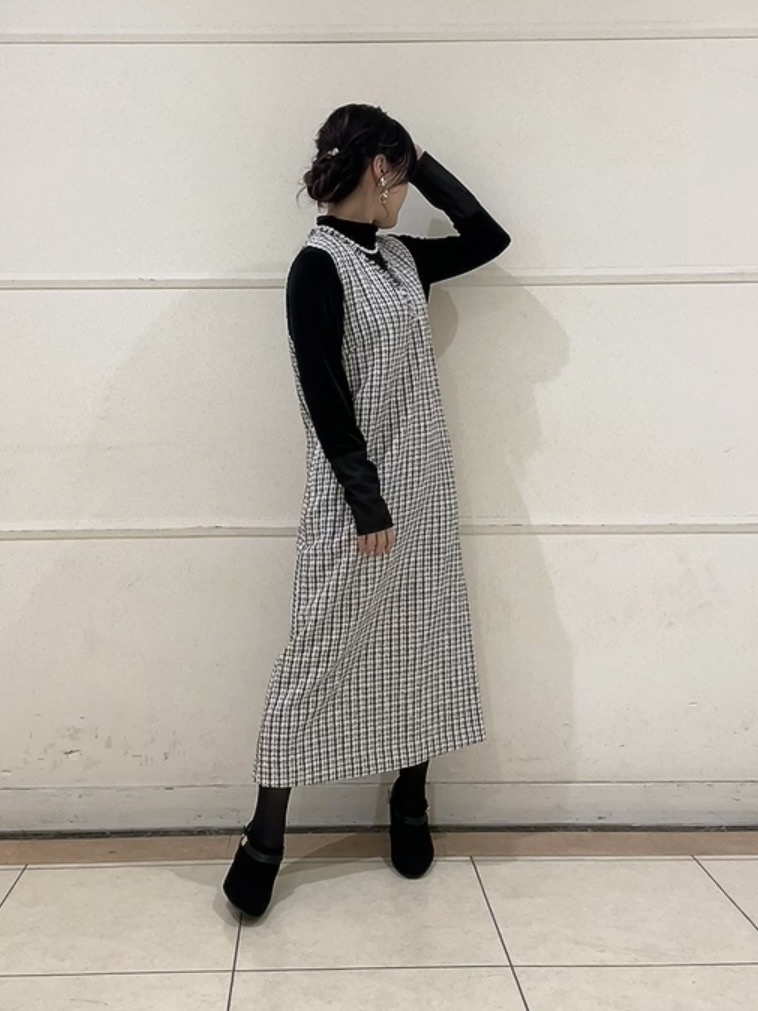 watanabeさんの「UNTITLED｜【華やか／スタイルUP】上品ツイードジャンパードレス」を使ったコーディネート