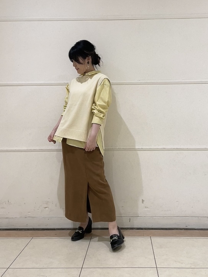 watanabeさんの「UNTITLED｜【5色展開/手洗い可】ローシルクウールニットベスト」を使ったコーディネート
