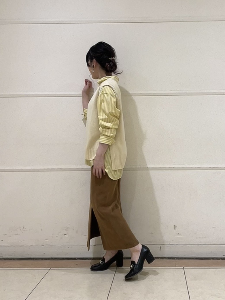 watanabeさんの「UNTITLED｜【5色展開/手洗い可】ローシルクウールニットベスト」を使ったコーディネート
