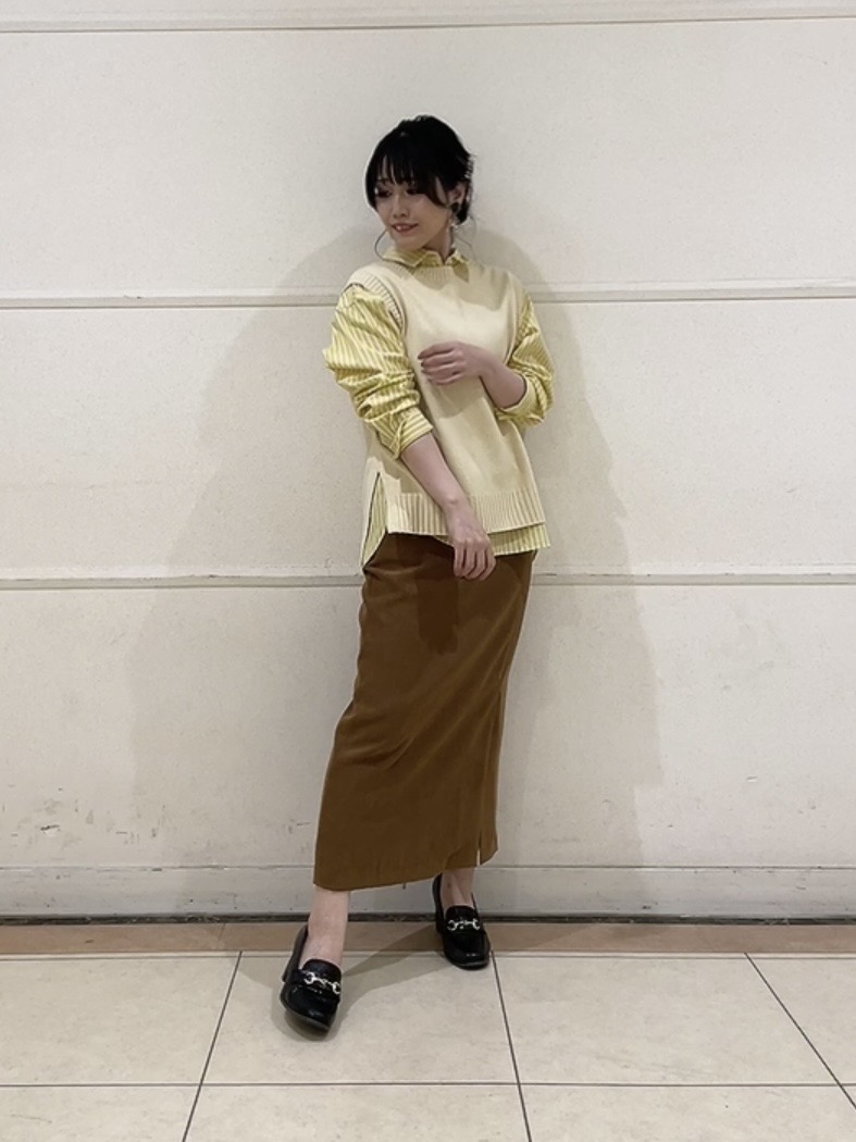 watanabeさんの「UNTITLED｜【5色展開/手洗い可】ローシルクウールニットベスト」を使ったコーディネート