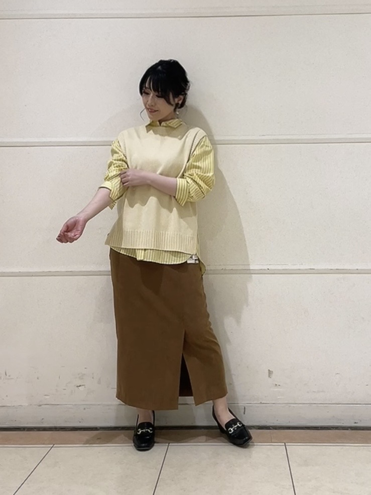 watanabeさんの「UNTITLED｜【5色展開/手洗い可】ローシルクウールニットベスト」を使ったコーディネート