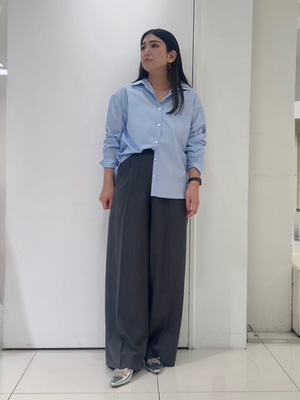 なかじさんの「UNTITLED｜【6色展開/コットン100】カラーベーシックシャツ」を使ったコーディネート