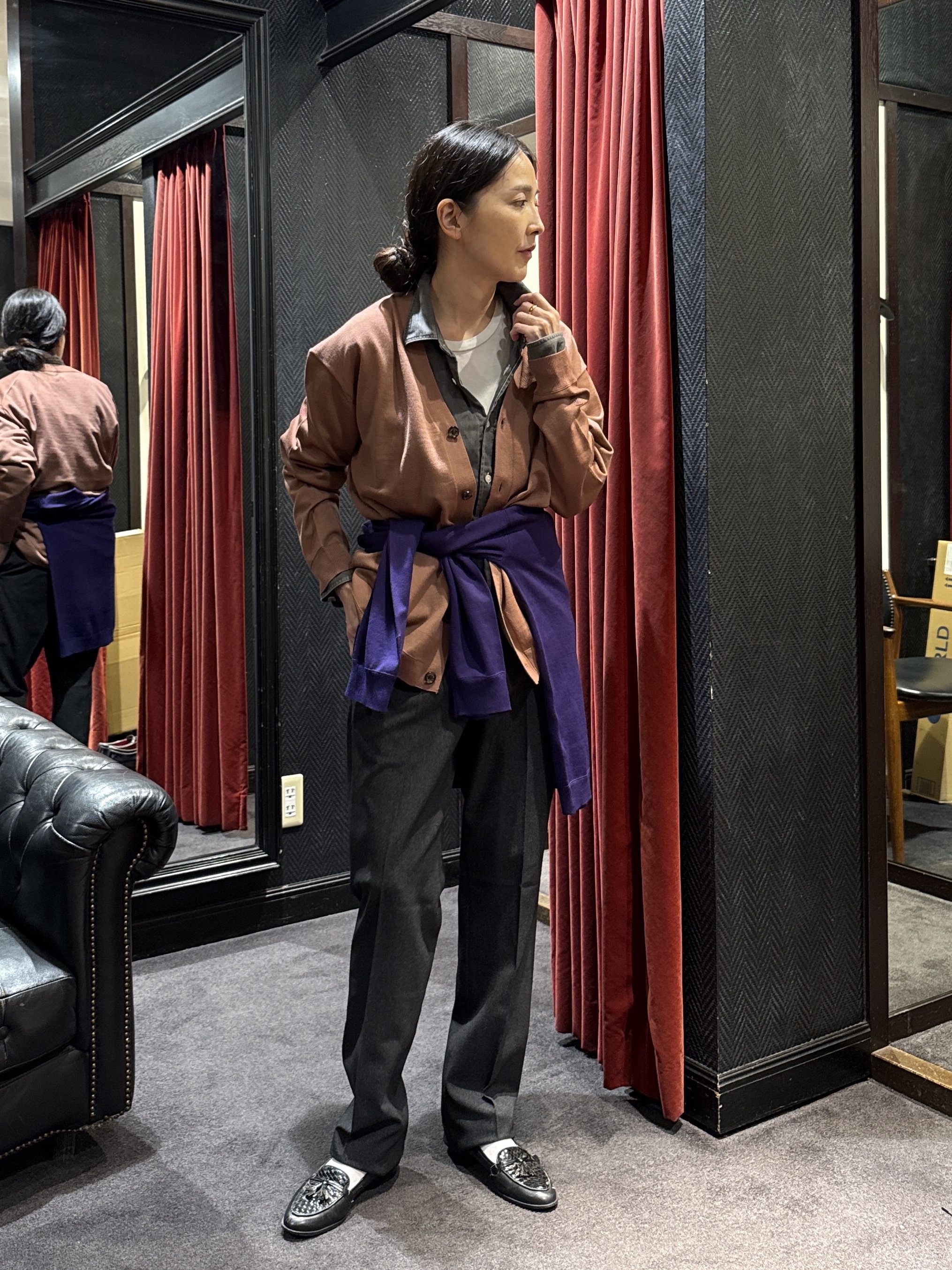 神野（jinno）さんの「TAKEO KIKUCHI｜アンチピリング ニット カーディガン」を使ったコーディネート
