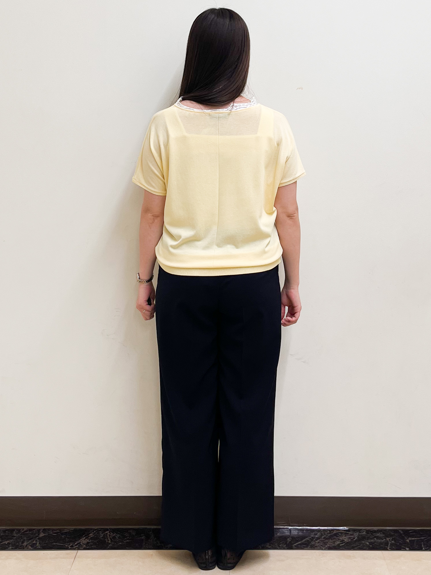 mikikoさんの「Reflect｜【二の腕カバー／手洗い可】ネックレース フレンチスリーブニット」を使ったコーディネート