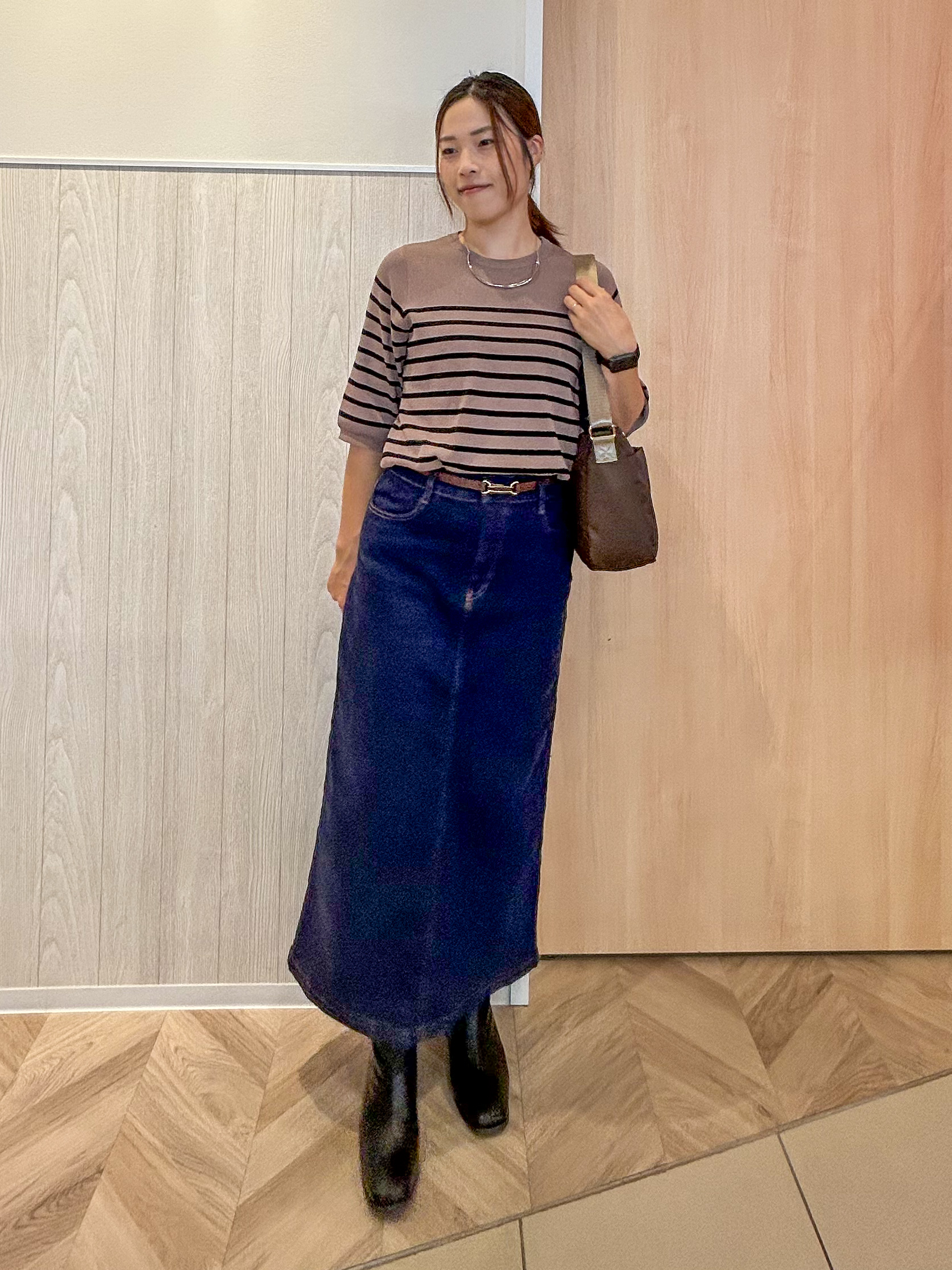 tomoさんの「SHOO･LA･RUE｜【洗濯後しわになりにくい/S-LL】裾ドロストフリルブルゾン」を使ったコーディネート