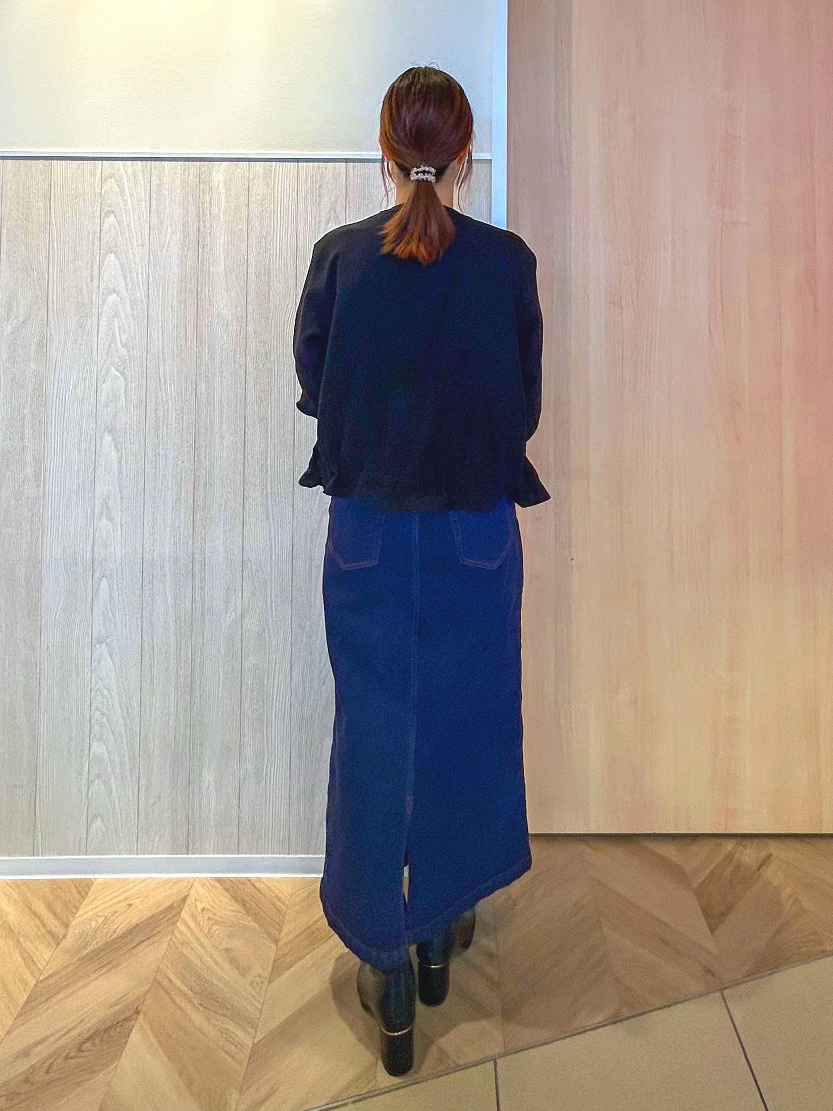 tomoさんの「SHOO･LA･RUE｜【洗濯後しわになりにくい/S-LL】裾ドロストフリルブルゾン」を使ったコーディネート