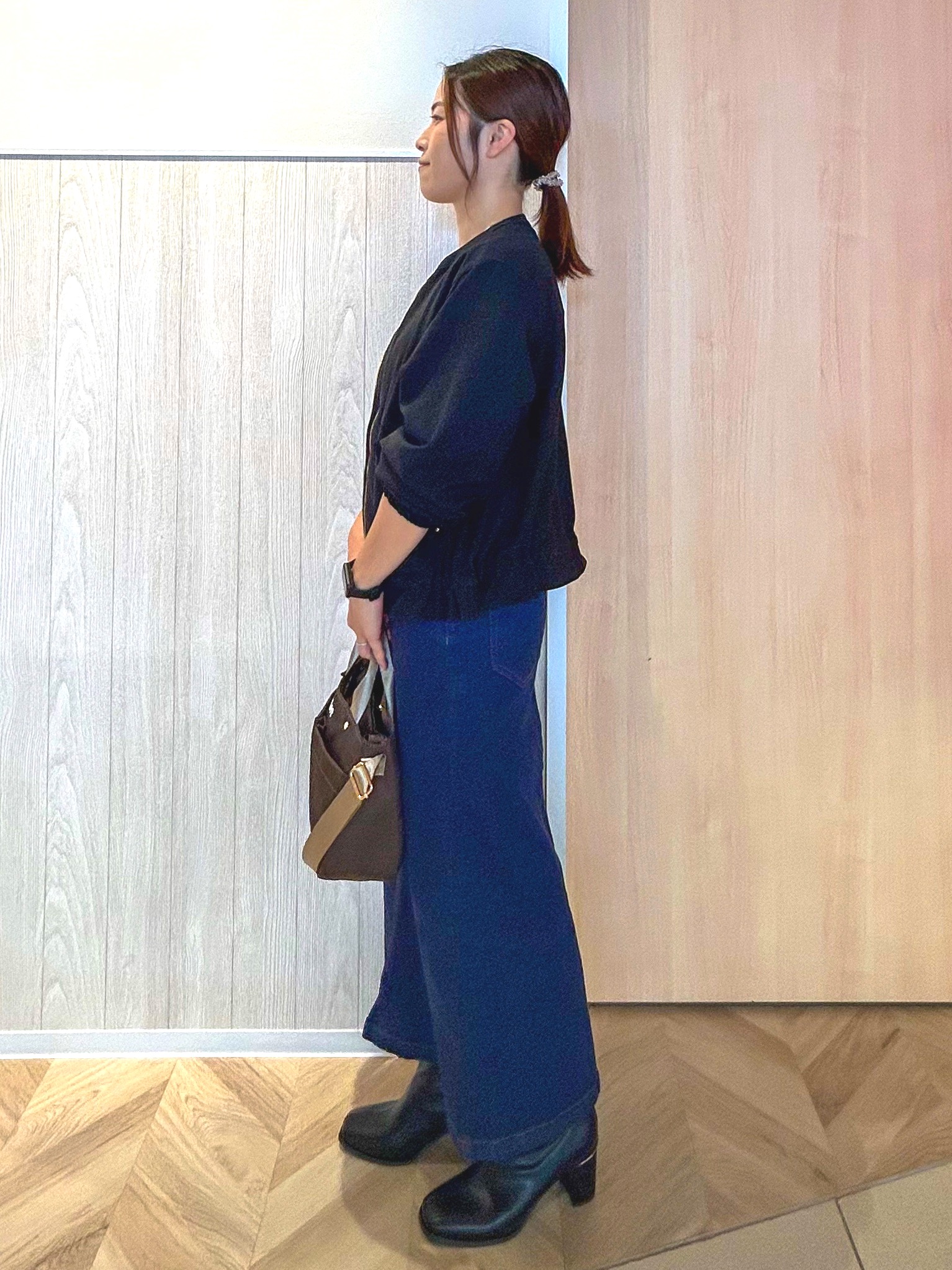 tomoさんの「SHOO･LA･RUE｜【洗濯後しわになりにくい/S-LL】裾ドロストフリルブルゾン」を使ったコーディネート
