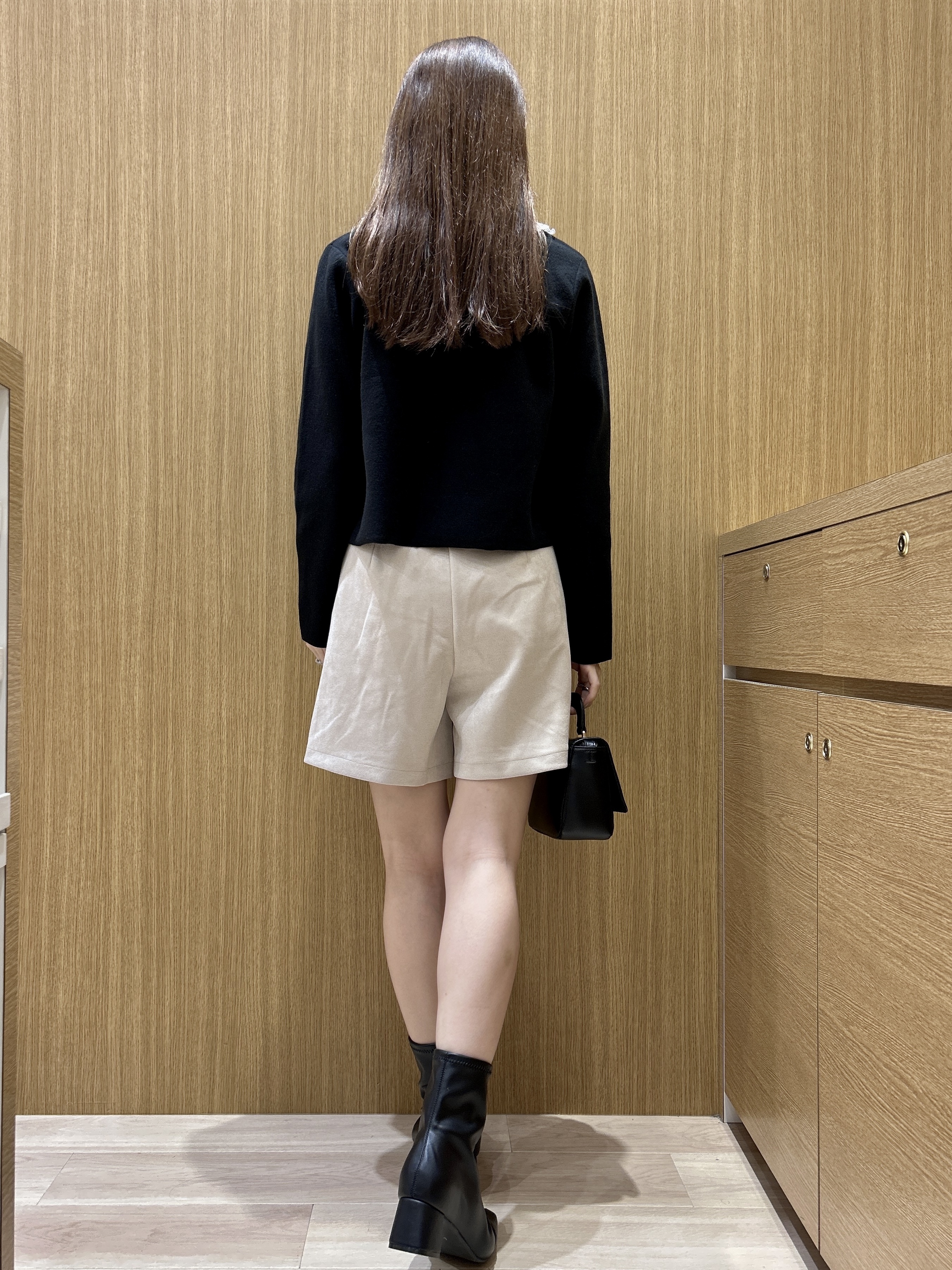 maiさんの「OPAQUE.CLIP｜【2WAYで着回せる】レース衿ショートカーディガン《洗濯機OK》」を使ったコーディネート