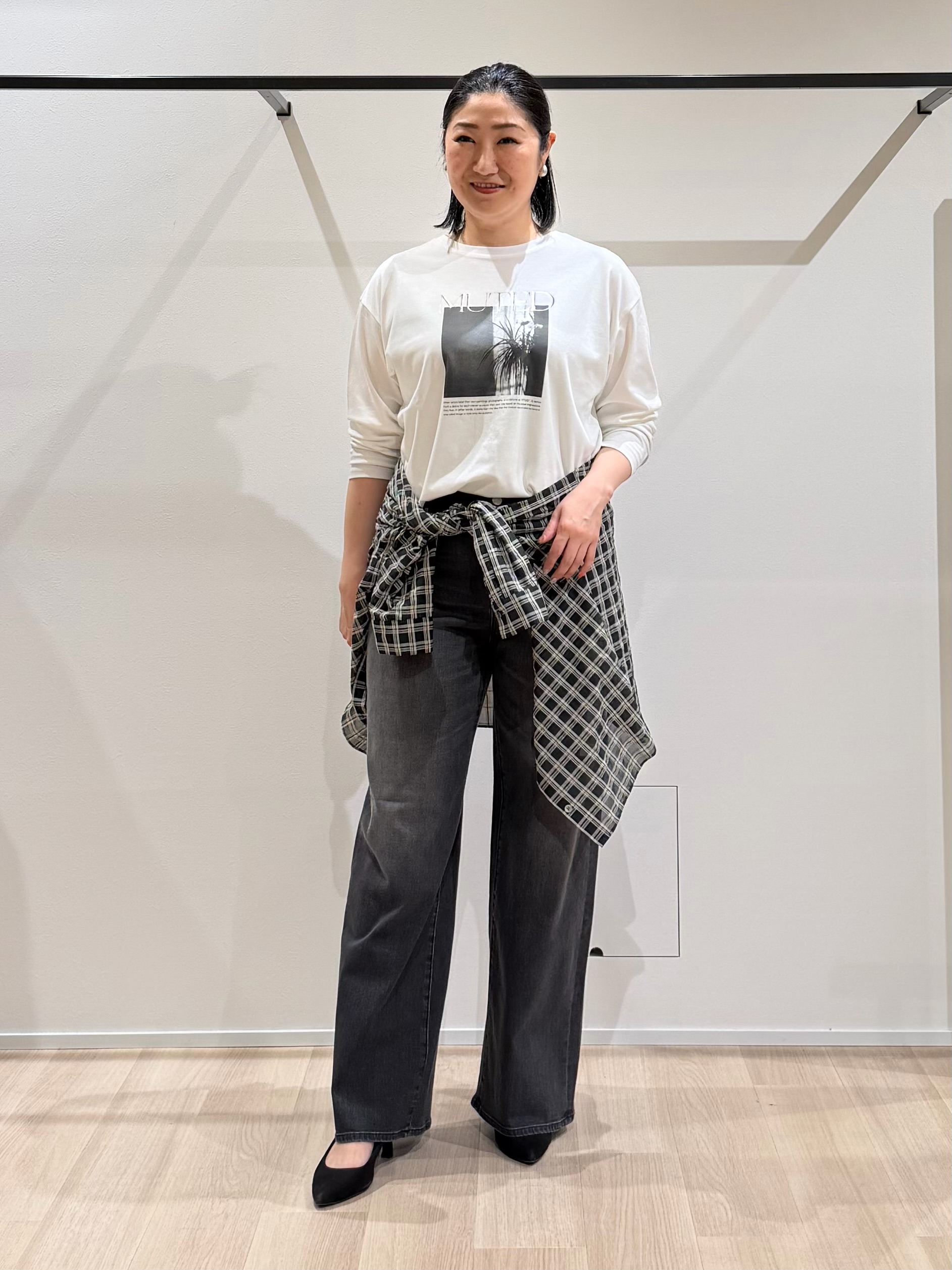 TOMOMIさんの「UNTITLED｜【ロゴ・プリント】フォトグラフィックロンT」を使ったコーディネート