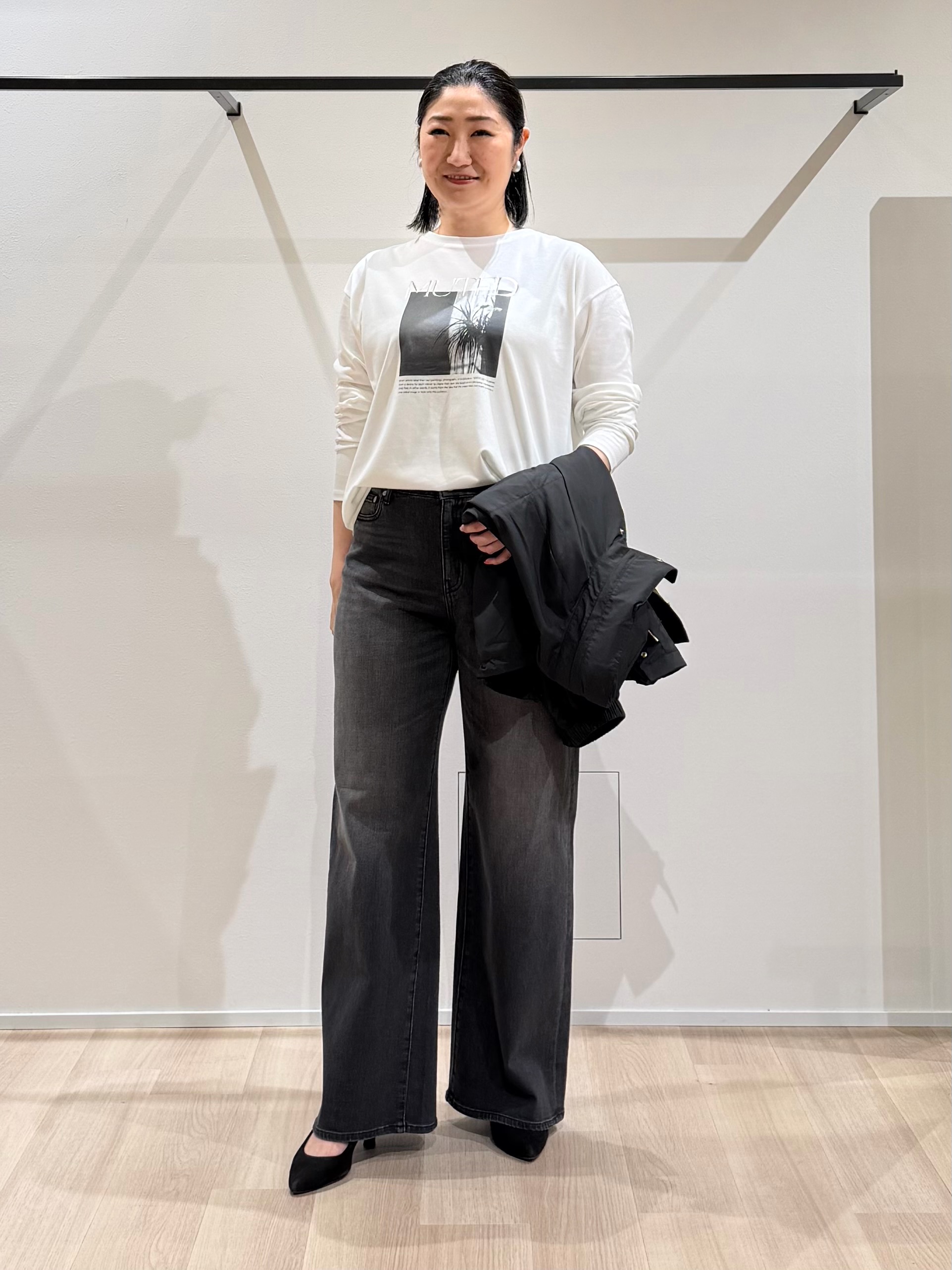 TOMOMIさんの「UNTITLED｜【ロゴ・プリント】フォトグラフィックロンT」を使ったコーディネート