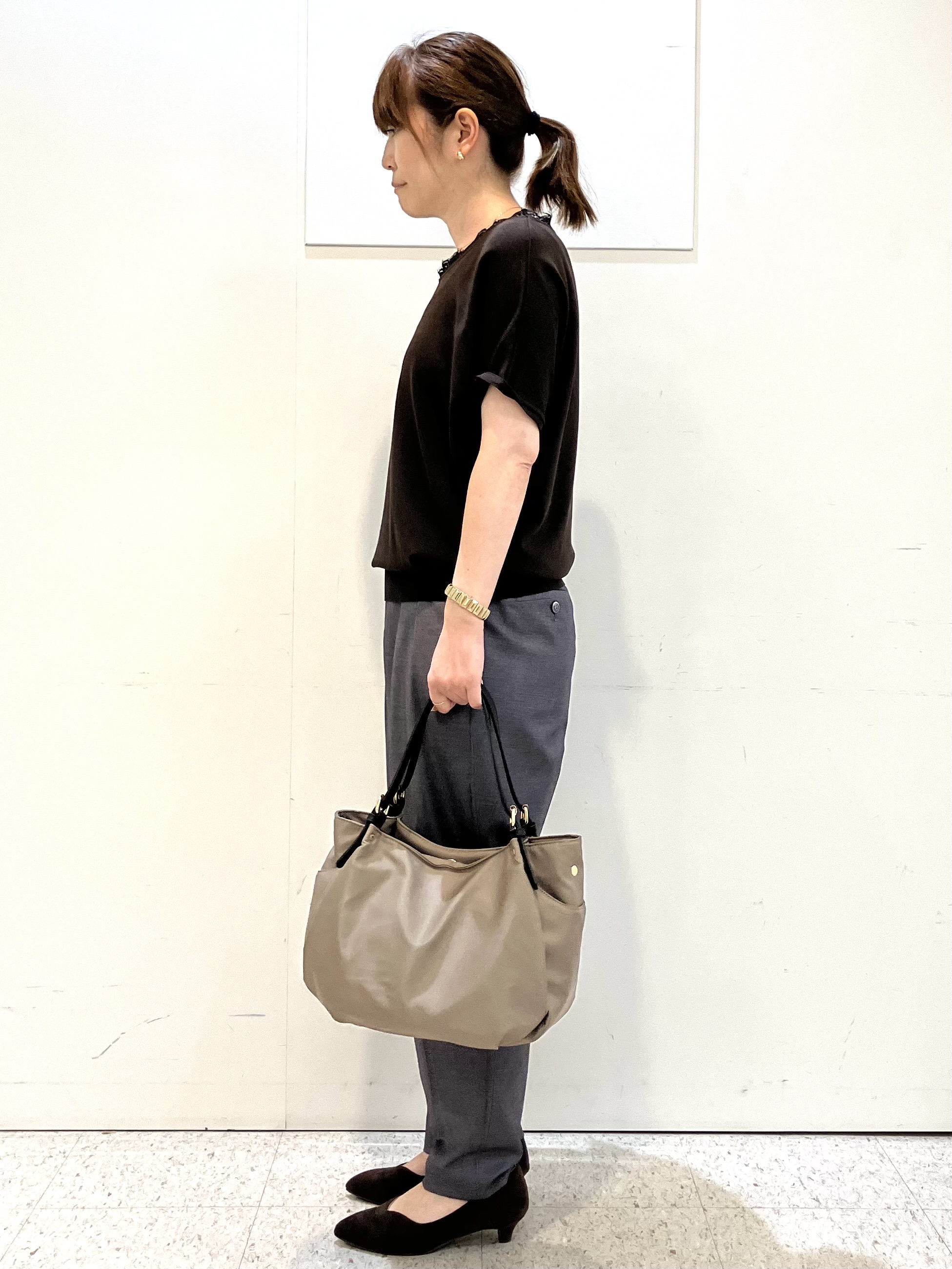 kozuさんの「Reflect｜【二の腕カバー／手洗い可】ネックレース フレンチスリーブニット」を使ったコーディネート
