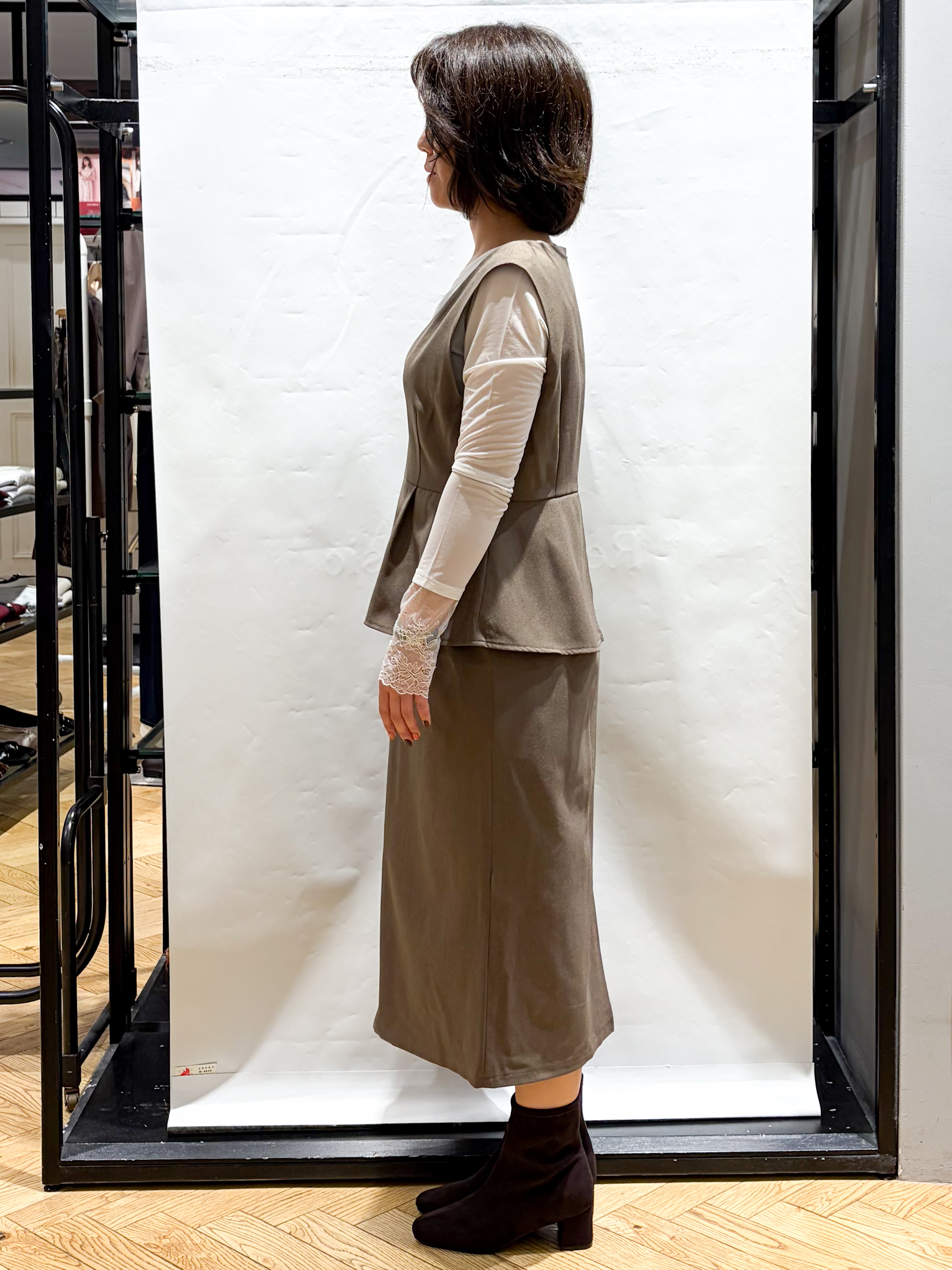 グッチさんの「index｜袖レースシアートップス【洗濯機OK】」を使ったコーディネート