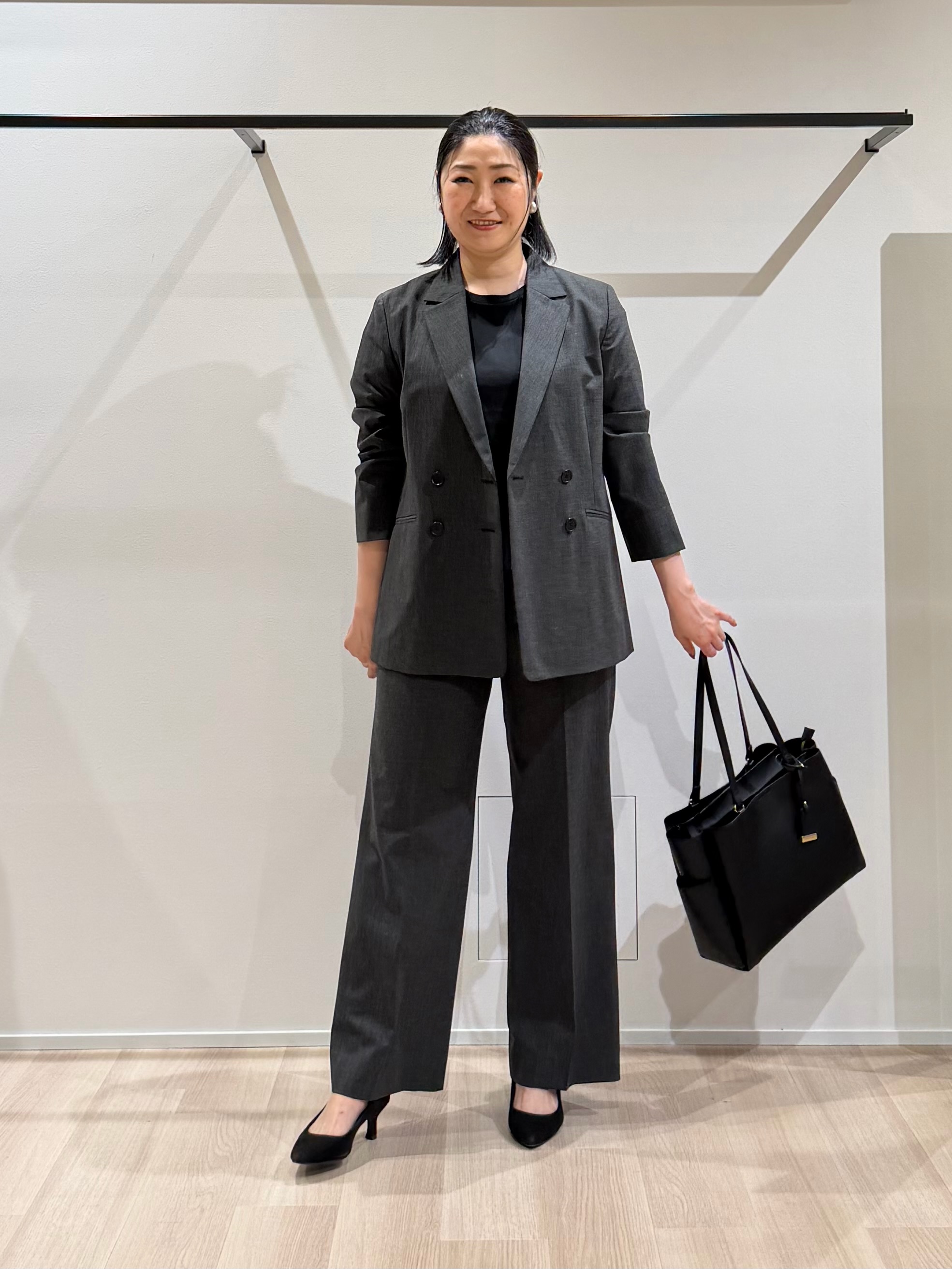 TOMOMIさんの「UNTITLED｜【セットアップ可/秋羽織り/お仕事スーツ】ウールブレンドダブルジャケット」を使ったコーディネート