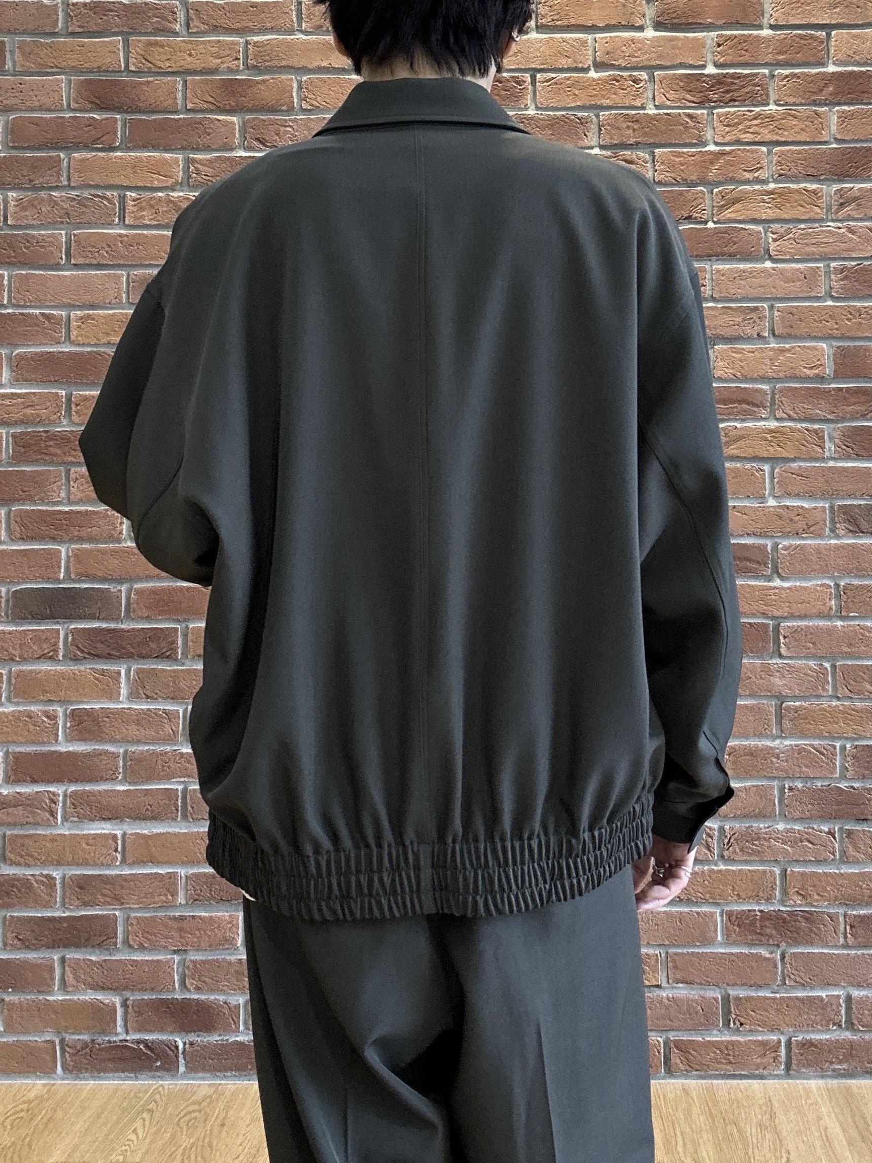 ドイさんの「tk.TAKEO KIKUCHI｜ウールライク2タックワイドスラックス」を使ったコーディネート