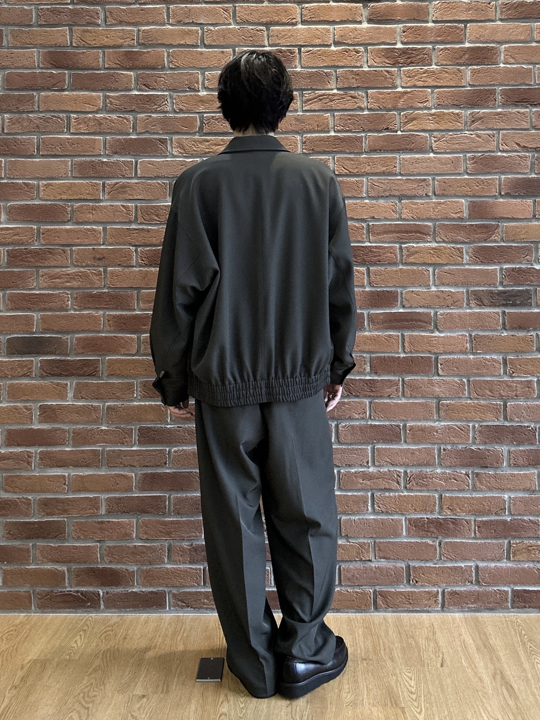 ドイさんの「tk.TAKEO KIKUCHI｜ウールライク2タックワイドスラックス」を使ったコーディネート