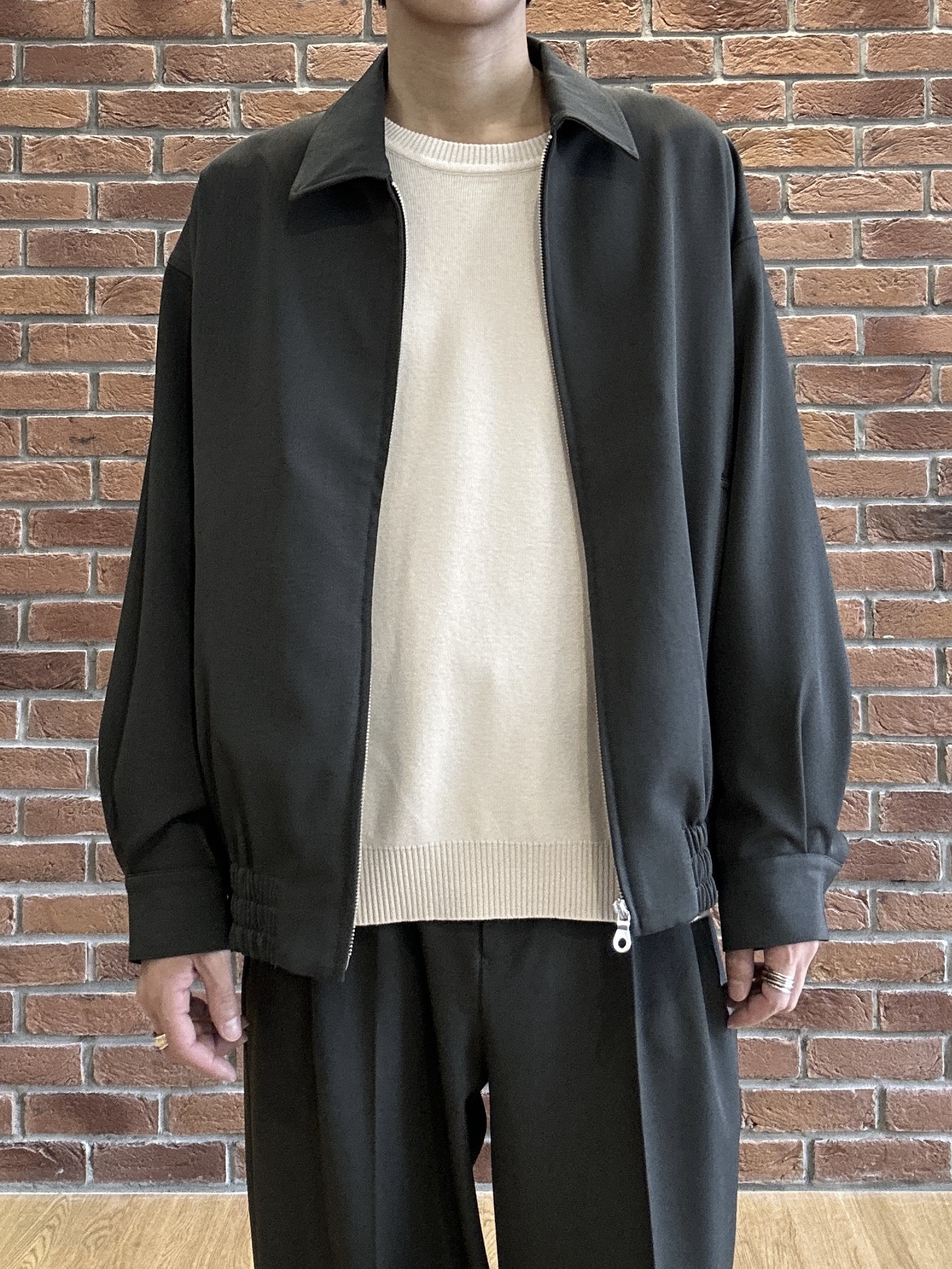 ドイさんの「tk.TAKEO KIKUCHI｜ウールライク2タックワイドスラックス」を使ったコーディネート