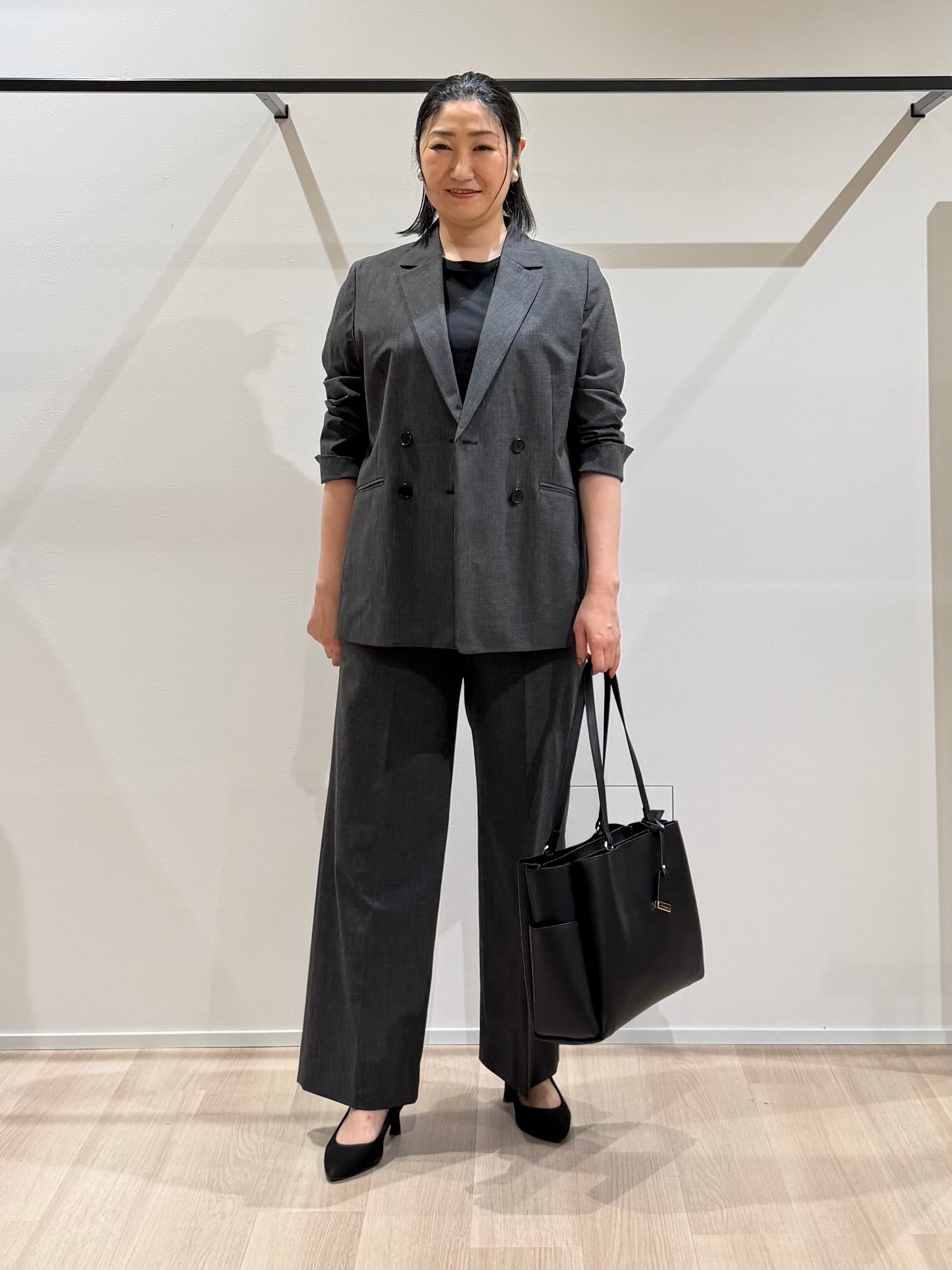 TOMOMIさんの「UNTITLED｜【1枚でもセットでも】レースキャミ付きプルオーバー」を使ったコーディネート