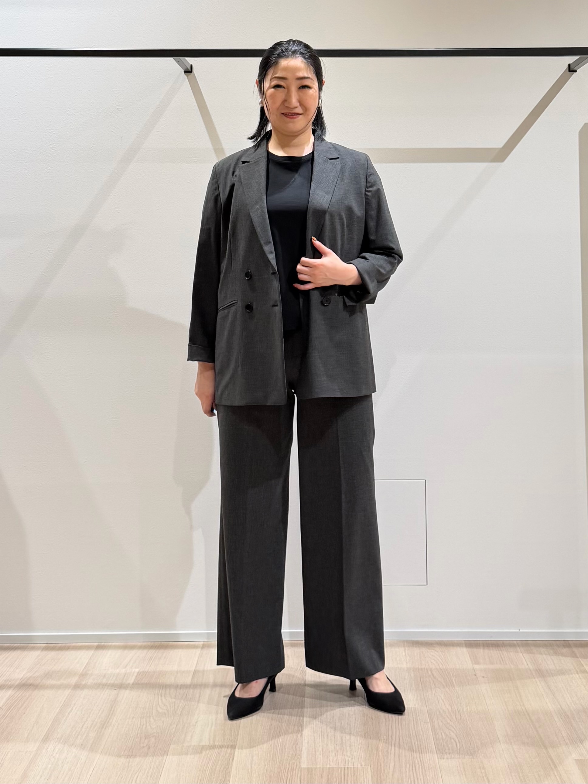 TOMOMIさんの「UNTITLED｜【1枚でもセットでも】レースキャミ付きプルオーバー」を使ったコーディネート