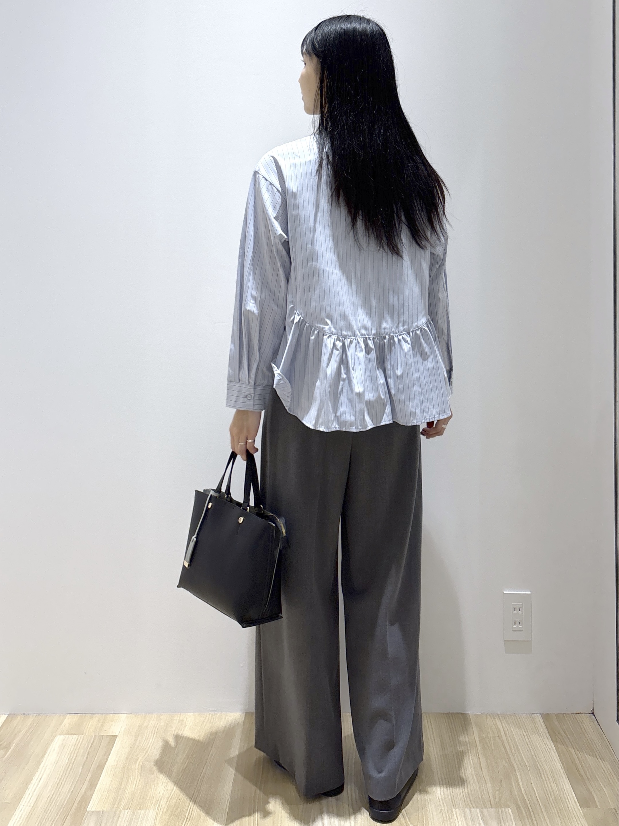 sachikoさんの「OPAQUE.CLIP｜ラウンドペプラムブラウス【洗濯機OK】」を使ったコーディネート