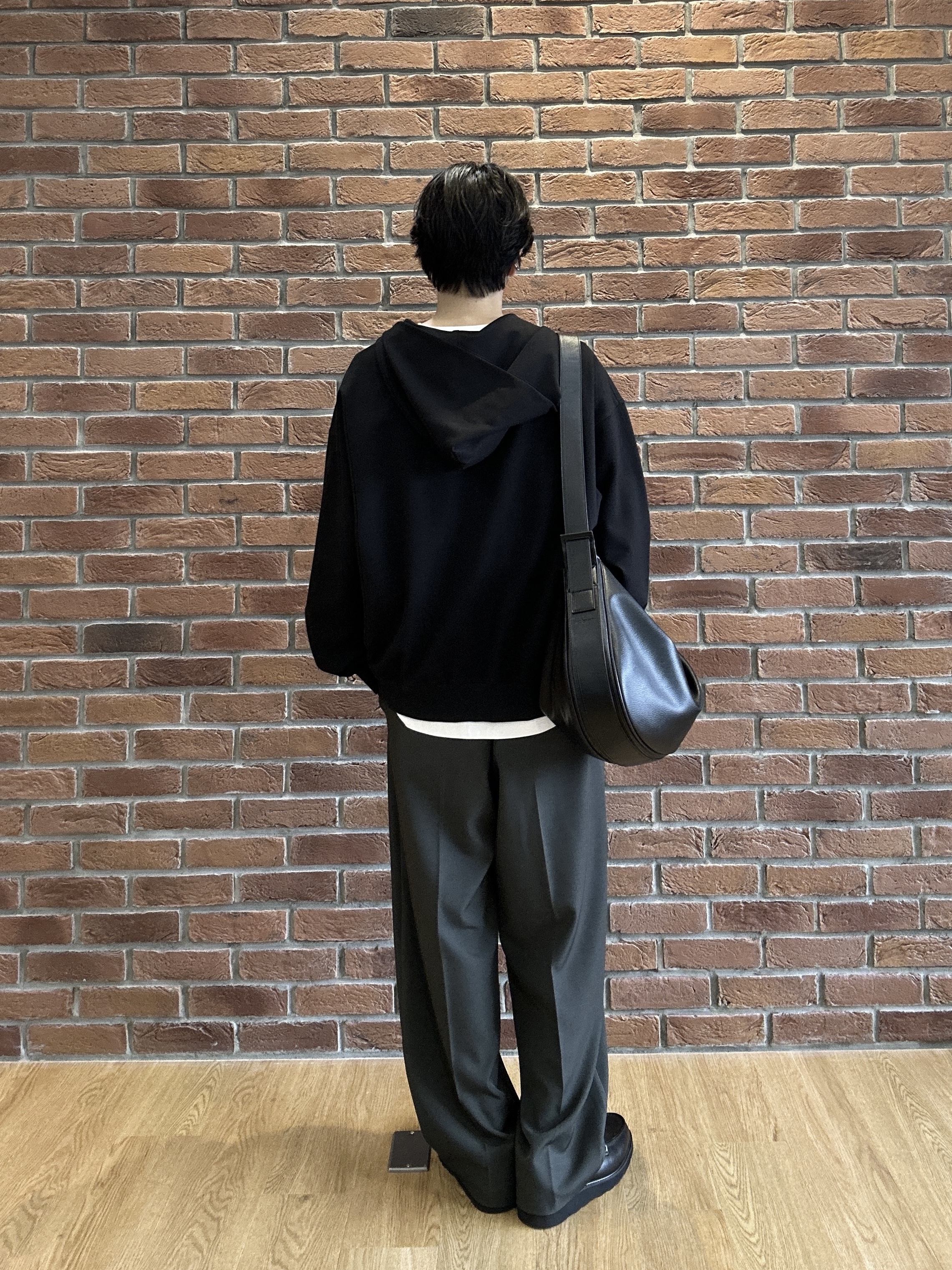 ドイさんの「tk.TAKEO KIKUCHI｜ウールライク2タックワイドスラックス」を使ったコーディネート