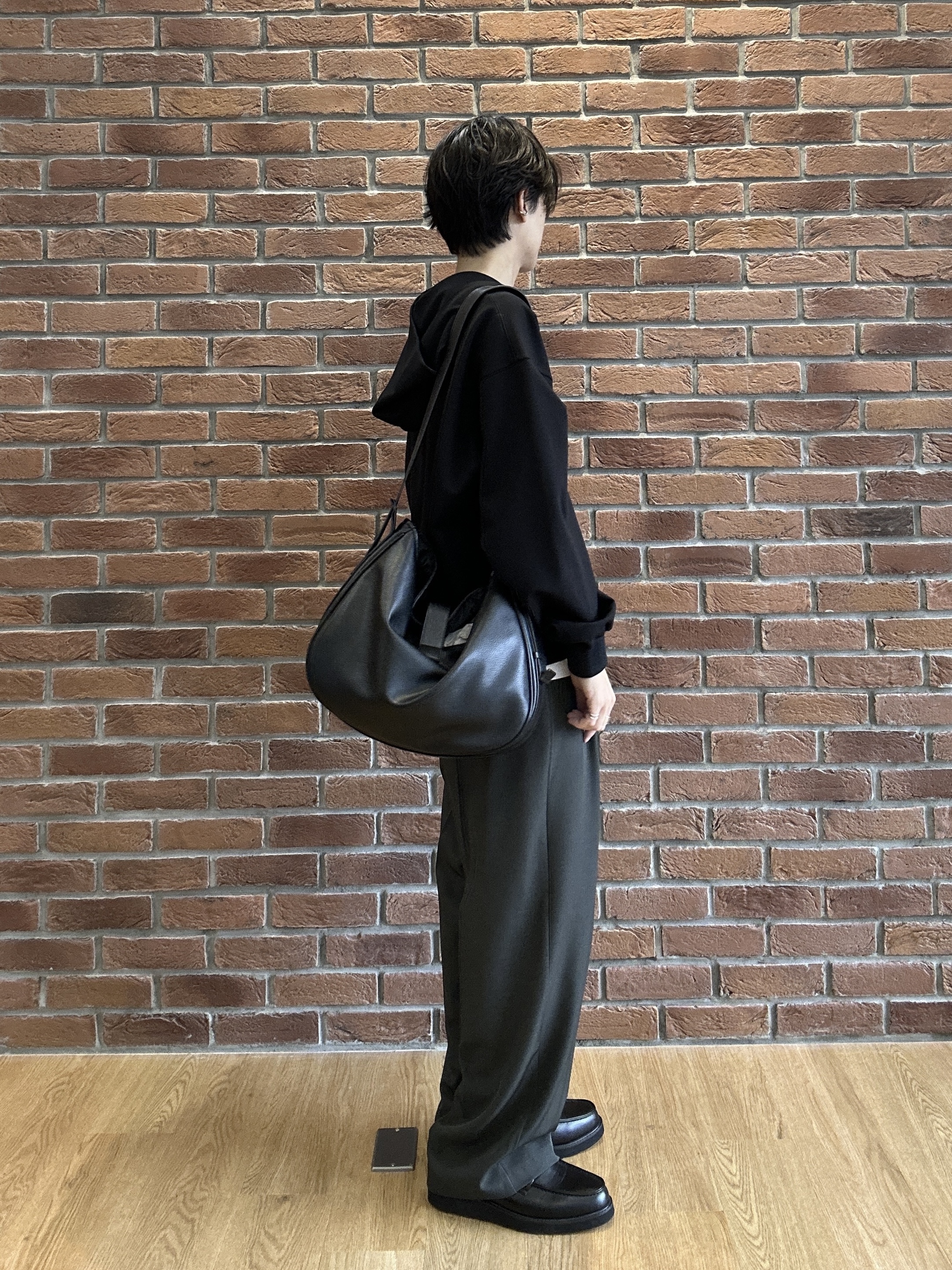 ドイさんの「tk.TAKEO KIKUCHI｜ウールライク2タックワイドスラックス」を使ったコーディネート